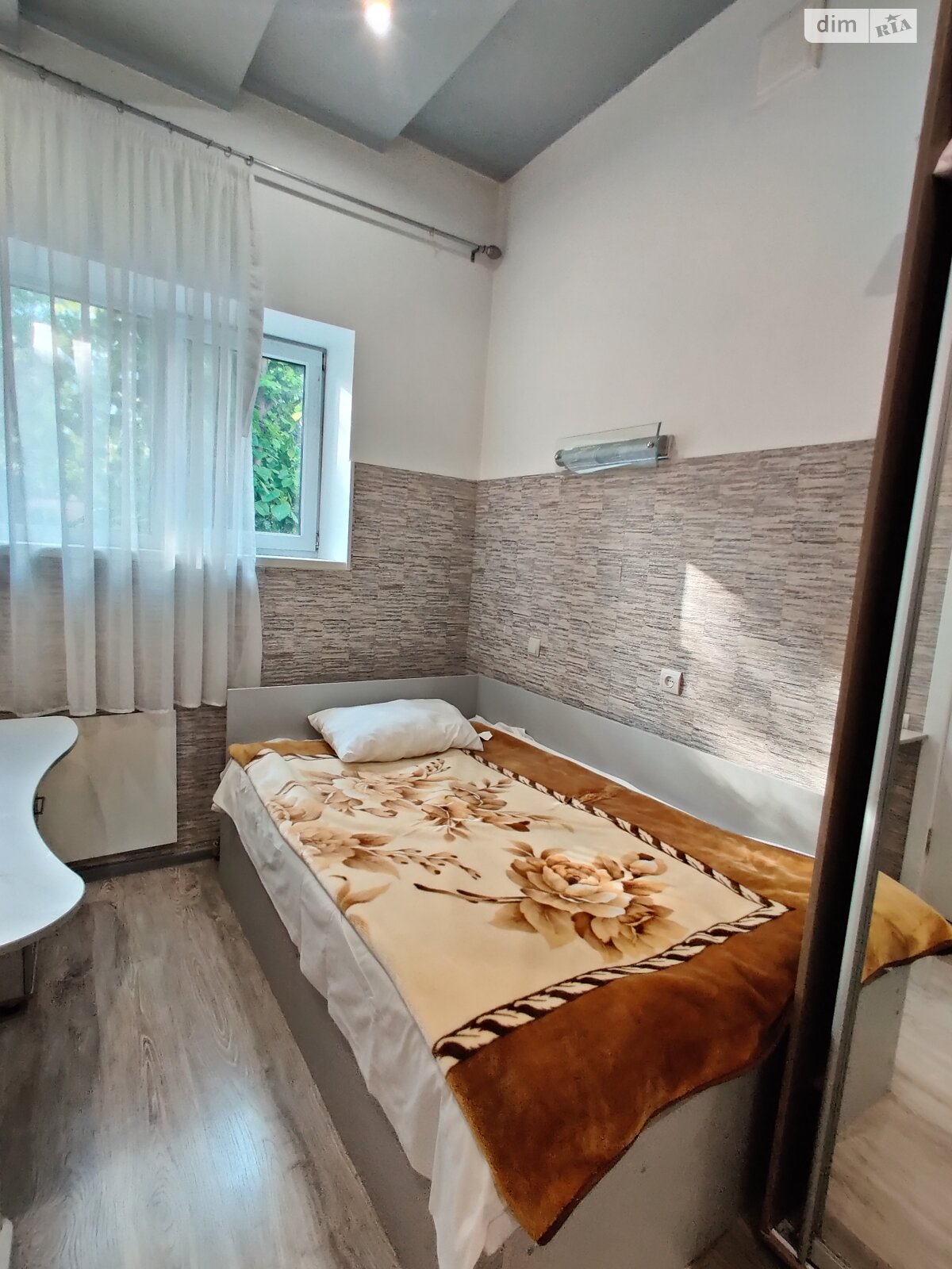 триповерховий будинок бесідка, 220 кв. м, кирпич. Здається помісячно в Дніпрі, в районі ДІІТ фото 1 трипроверховий будинок бесідка, 220 кв. м, кирпич. Здається помісячно в Дніпрі, в районі ДІІТ фото 1