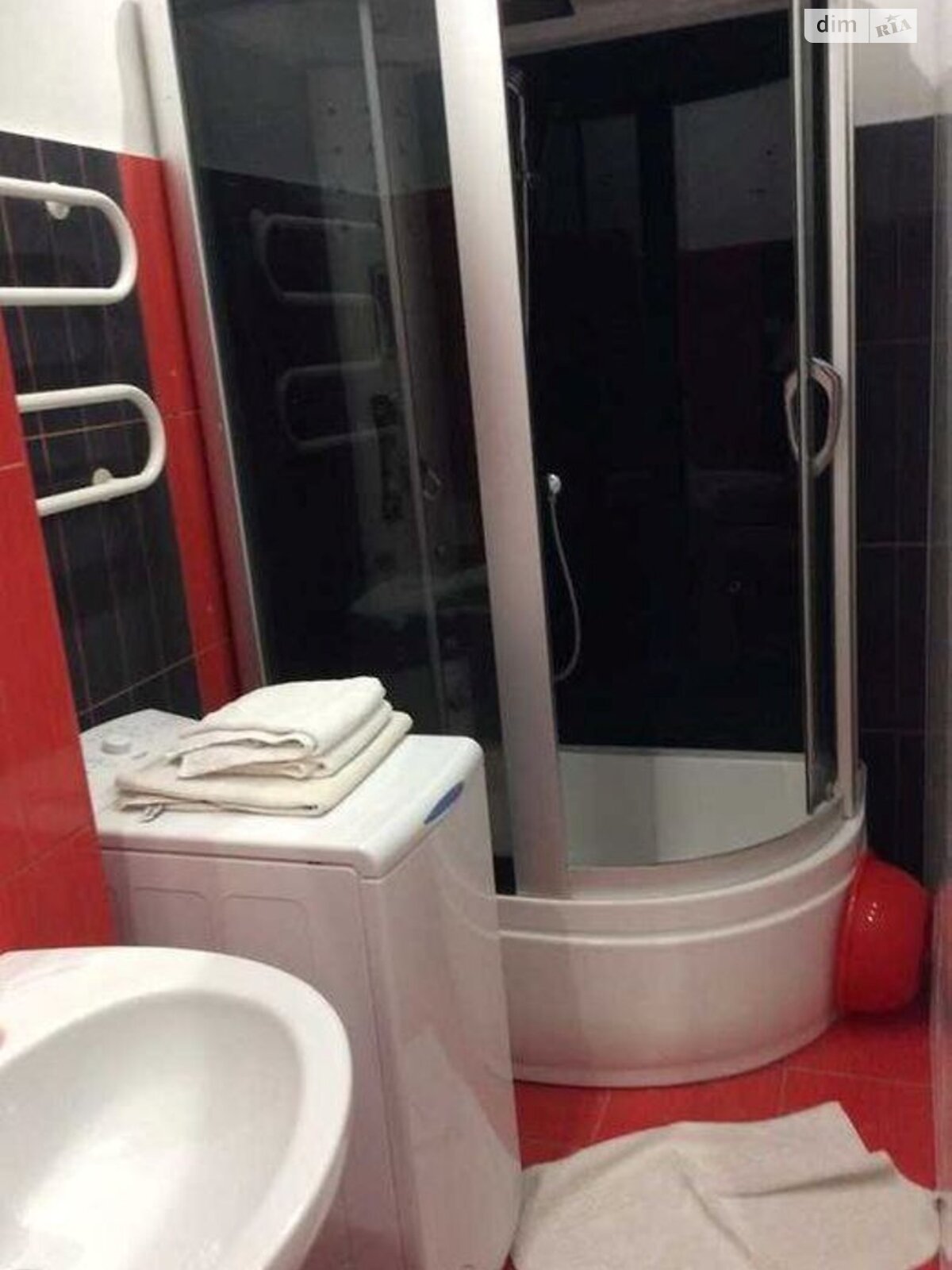 двухэтажный дом с верандой, 220 кв. м, кирпич. Сдается помесячно в Днепре, в районе ДИИТ фото 1 двухэтажный дом с верандой, 220 кв. м, кирпич. Сдается помесячно в Днепре, в районе ДИИТ фото 1