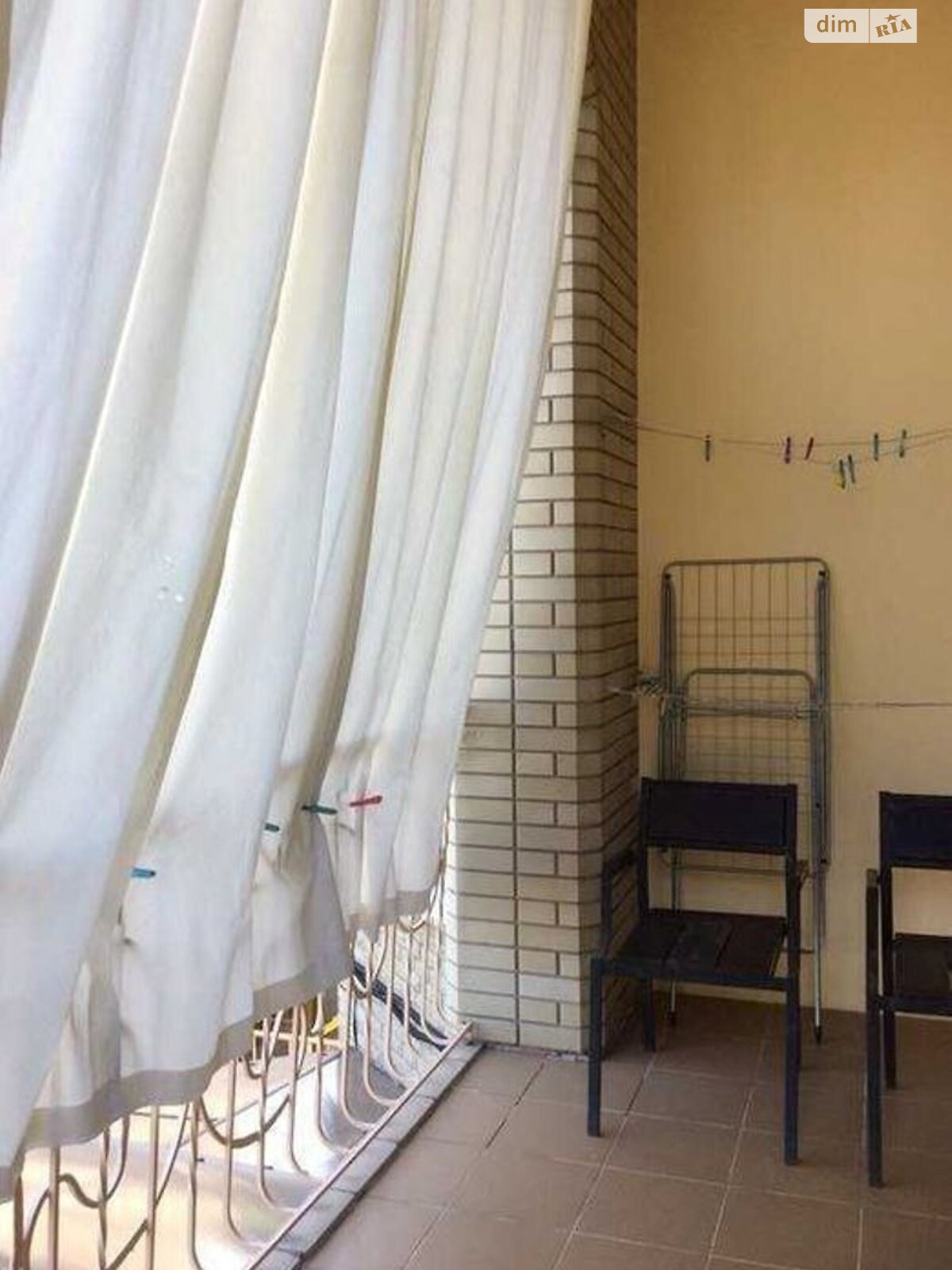 двухэтажный дом с верандой, 220 кв. м, кирпич. Сдается помесячно в Днепре, в районе ДИИТ фото 1 двухэтажный дом с верандой, 220 кв. м, кирпич. Сдается помесячно в Днепре, в районе ДИИТ фото 1