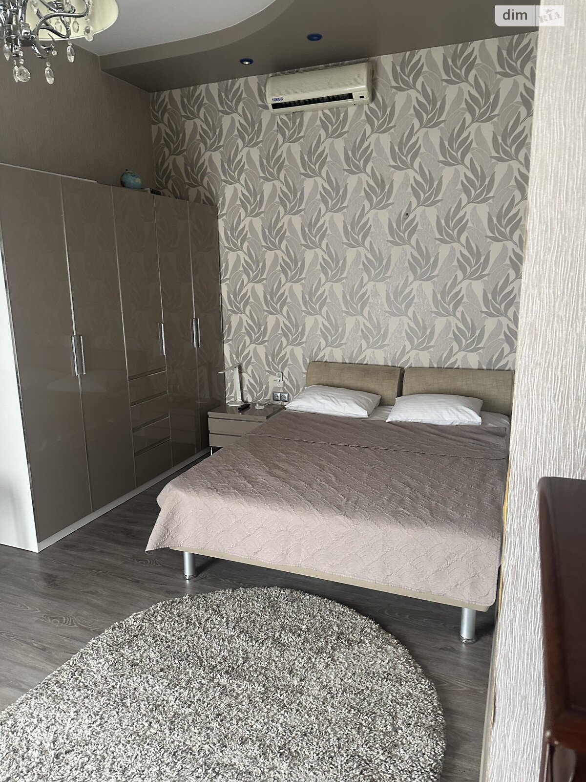 триповерховий будинок з гаражем, 220 кв. м, цегла. Здається помісячно в Дніпрі, в районі ДІІТ фото 1 трипроверховий будинок з гаражем, 220 кв. м, цегла. Здається помісячно в Дніпрі, в районі ДІІТ фото 1