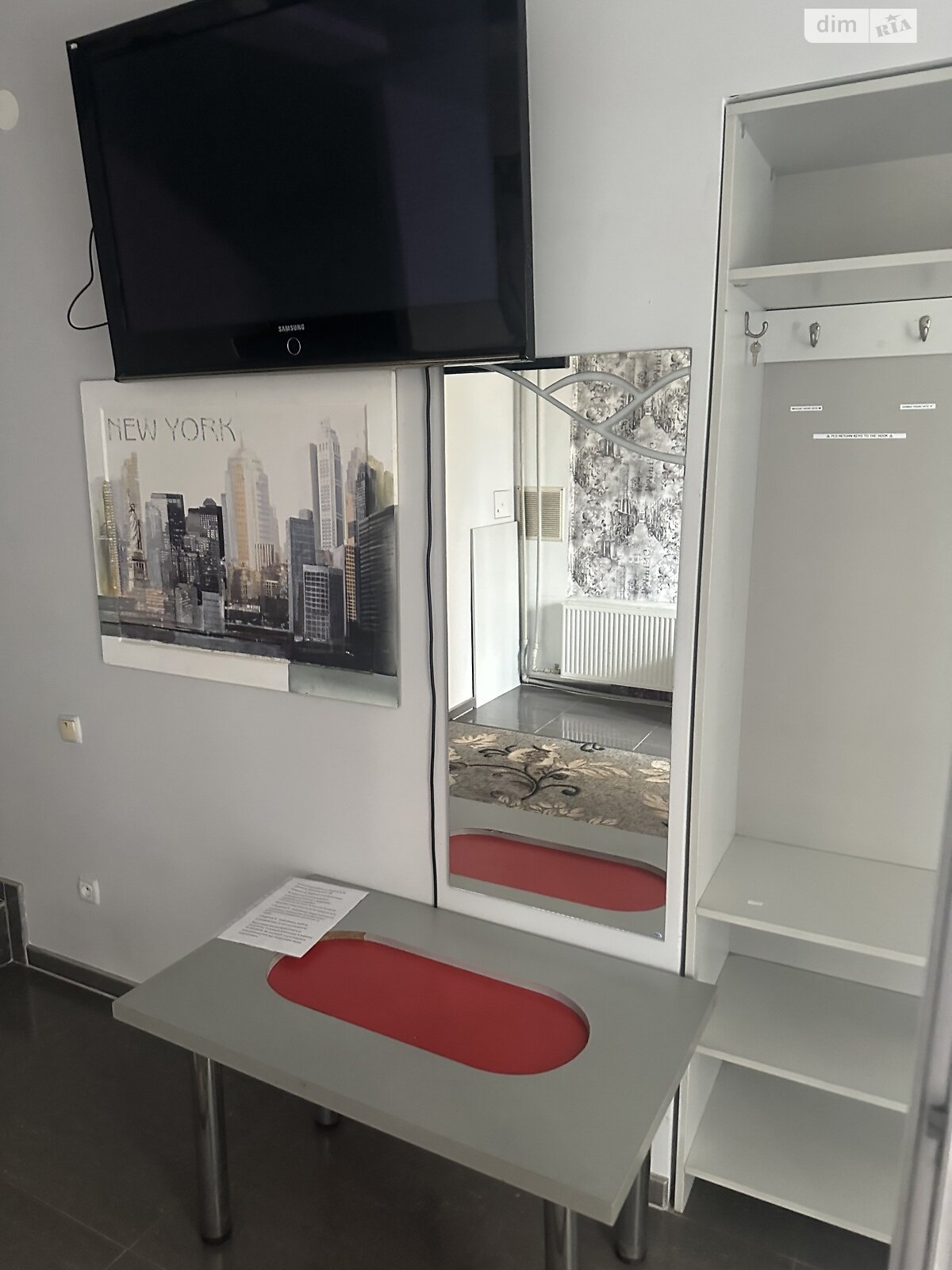 триповерховий будинок з гаражем, 220 кв. м, цегла. Здається помісячно в Дніпрі, в районі ДІІТ фото 1 трипроверховий будинок з гаражем, 220 кв. м, цегла. Здається помісячно в Дніпрі, в районі ДІІТ фото 1