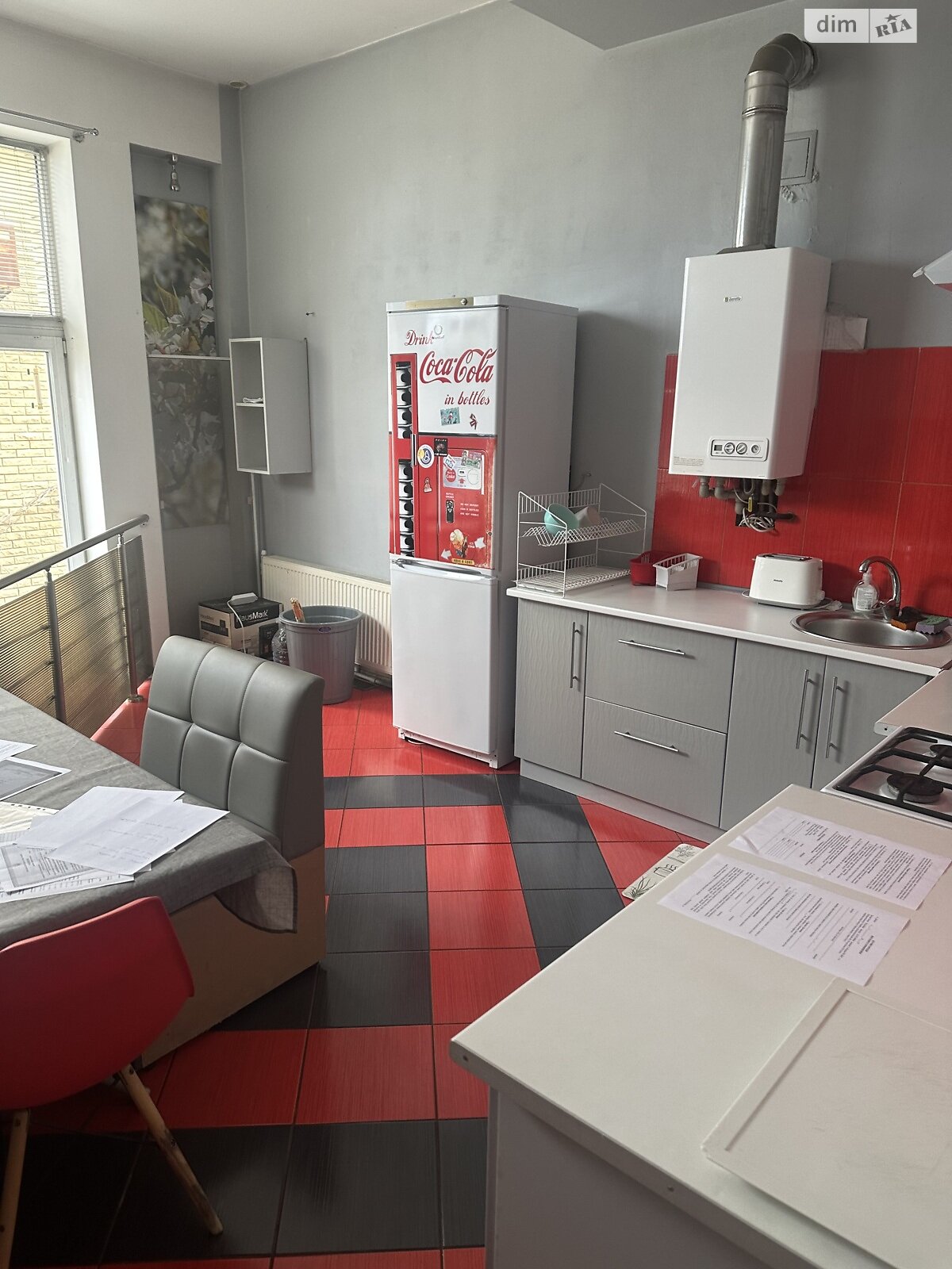 триповерховий будинок з гаражем, 220 кв. м, цегла. Здається помісячно в Дніпрі, в районі ДІІТ фото 1 трипроверховий будинок з гаражем, 220 кв. м, цегла. Здається помісячно в Дніпрі, в районі ДІІТ фото 1