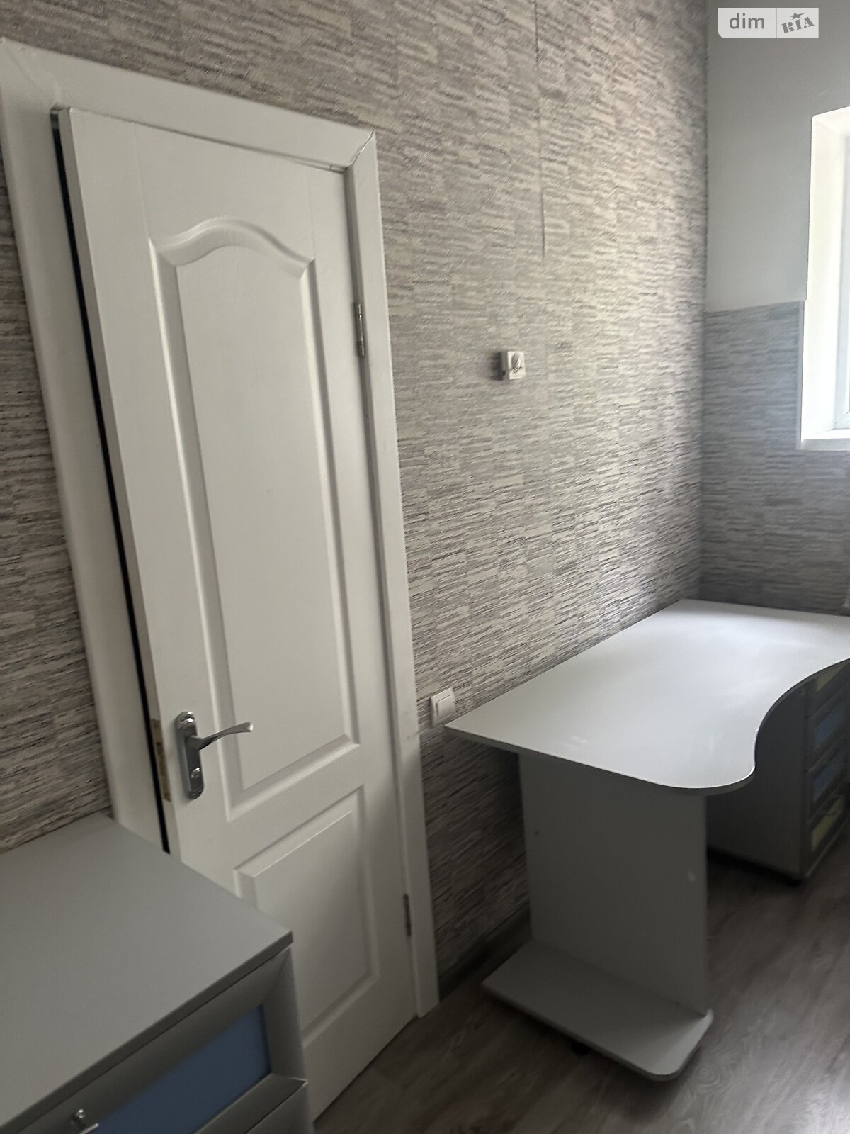 триповерховий будинок з гаражем, 220 кв. м, цегла. Здається помісячно в Дніпрі, в районі ДІІТ фото 1 трипроверховий будинок з гаражем, 220 кв. м, цегла. Здається помісячно в Дніпрі, в районі ДІІТ фото 1