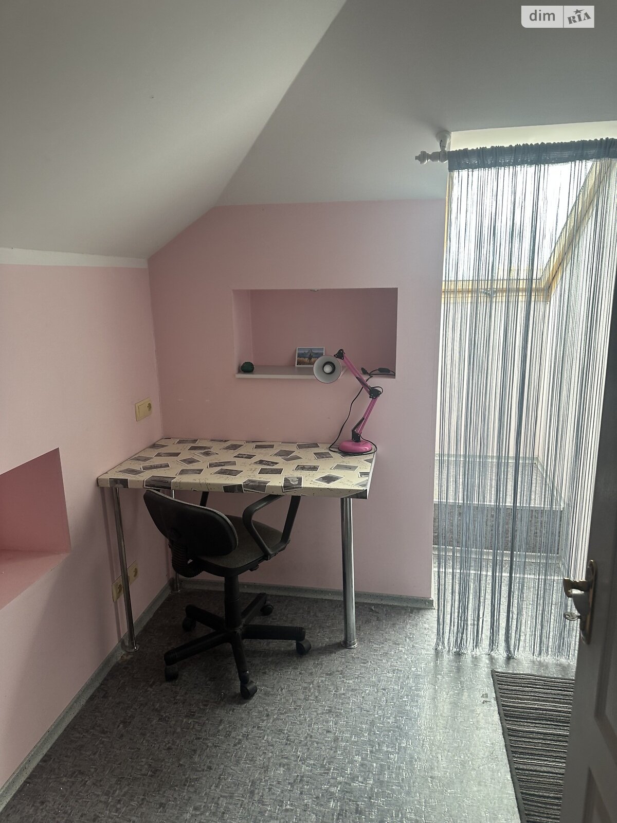 триповерховий будинок з гаражем, 220 кв. м, цегла. Здається помісячно в Дніпрі, в районі ДІІТ фото 1 трипроверховий будинок з гаражем, 220 кв. м, цегла. Здається помісячно в Дніпрі, в районі ДІІТ фото 1
