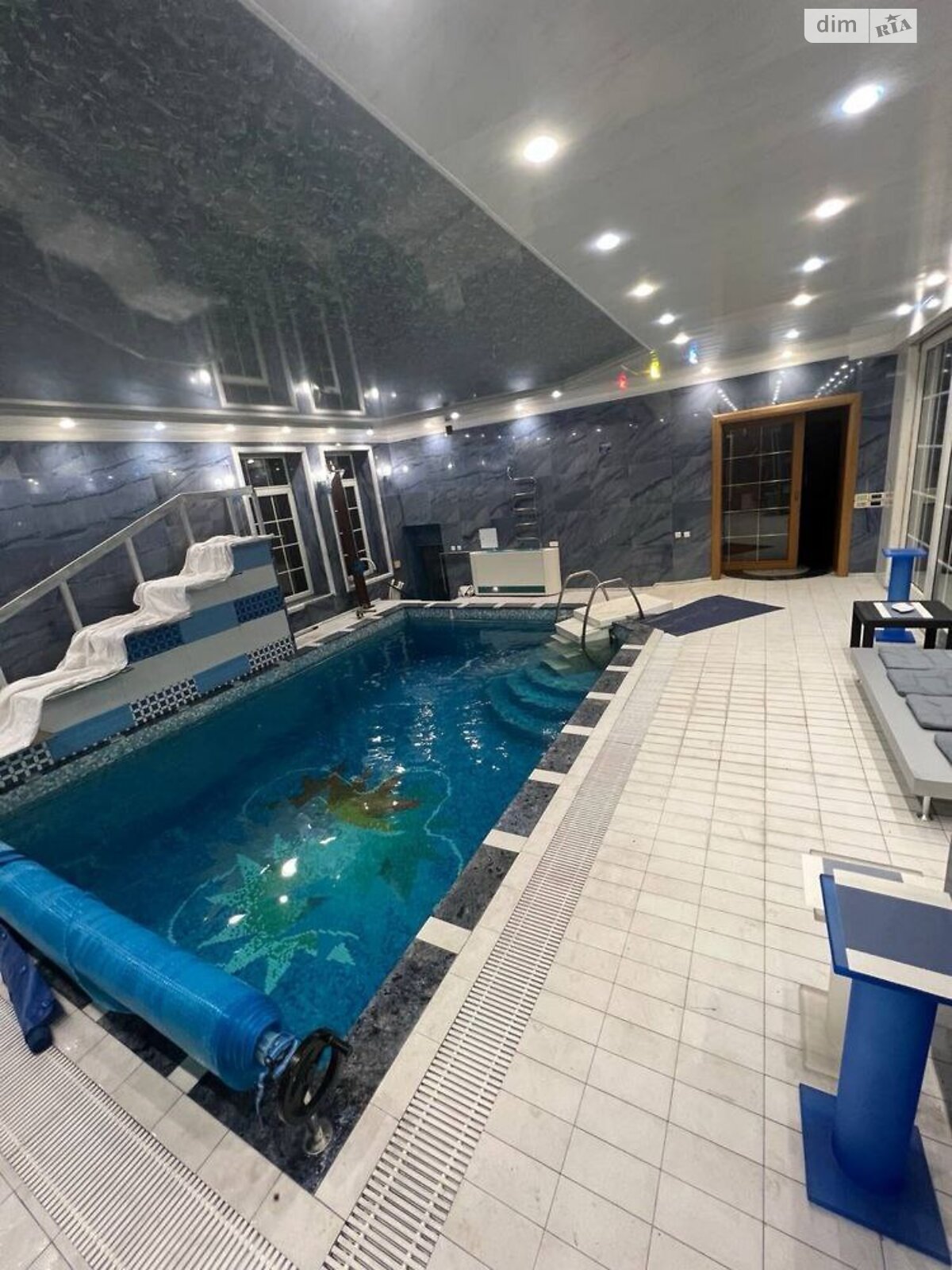 трехэтажный дом с верандой, 1800 кв. м, кирпич. Сдается помесячно в Днепре, в районе ДИИТ фото 1 трехэтажный дом с верандой, 1800 кв. м, кирпич. Сдается помесячно в Днепре, в районе ДИИТ фото 1