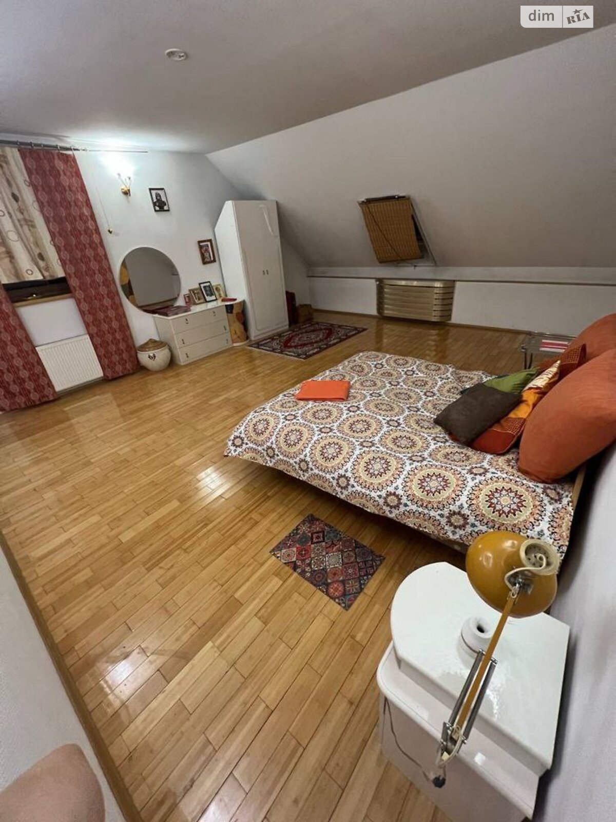 трехэтажный дом с верандой, 1800 кв. м, кирпич. Сдается помесячно в Днепре, в районе ДИИТ фото 1 трехэтажный дом с верандой, 1800 кв. м, кирпич. Сдается помесячно в Днепре, в районе ДИИТ фото 1