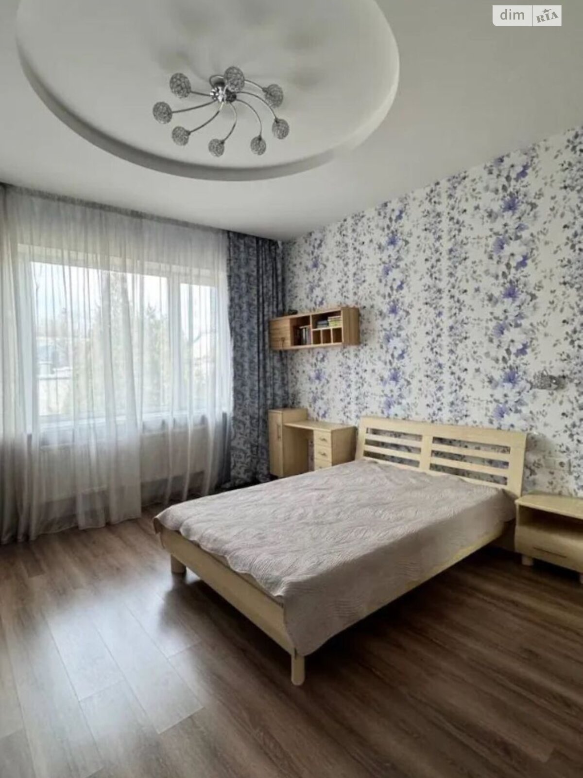 двоповерховий будинок з гаражем, 200 кв. м, цегла. Здається помісячно в Дніпрі, в районі ДІІТ фото 1 двопроверховий будинок з гаражем, 200 кв. м, цегла. Здається помісячно в Дніпрі, в районі ДІІТ фото 1