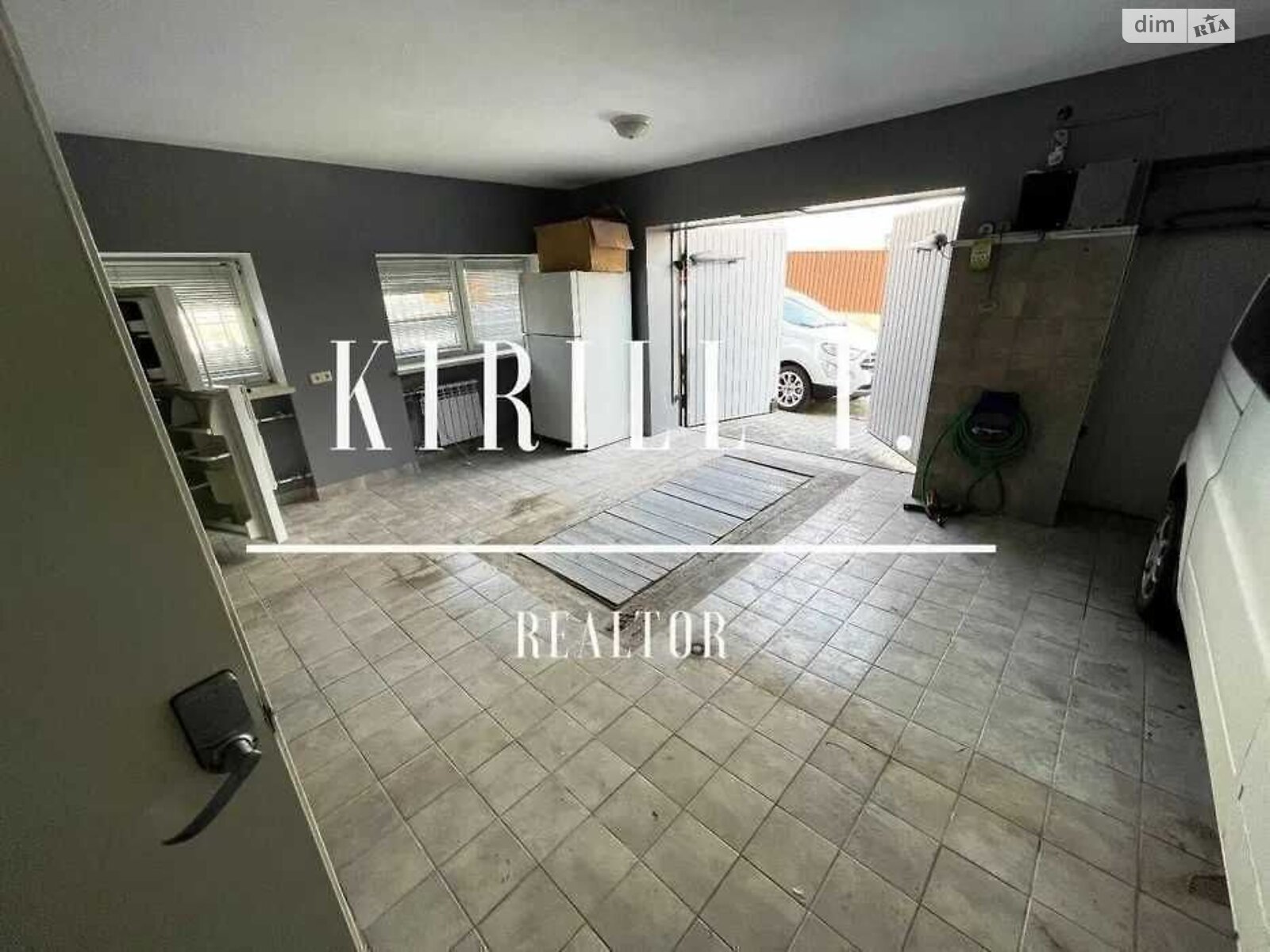 трехэтажный дом с гаражом, 250 кв. м, кирпич. Сдается помесячно в Днепре, в районе ДИИТ фото 1