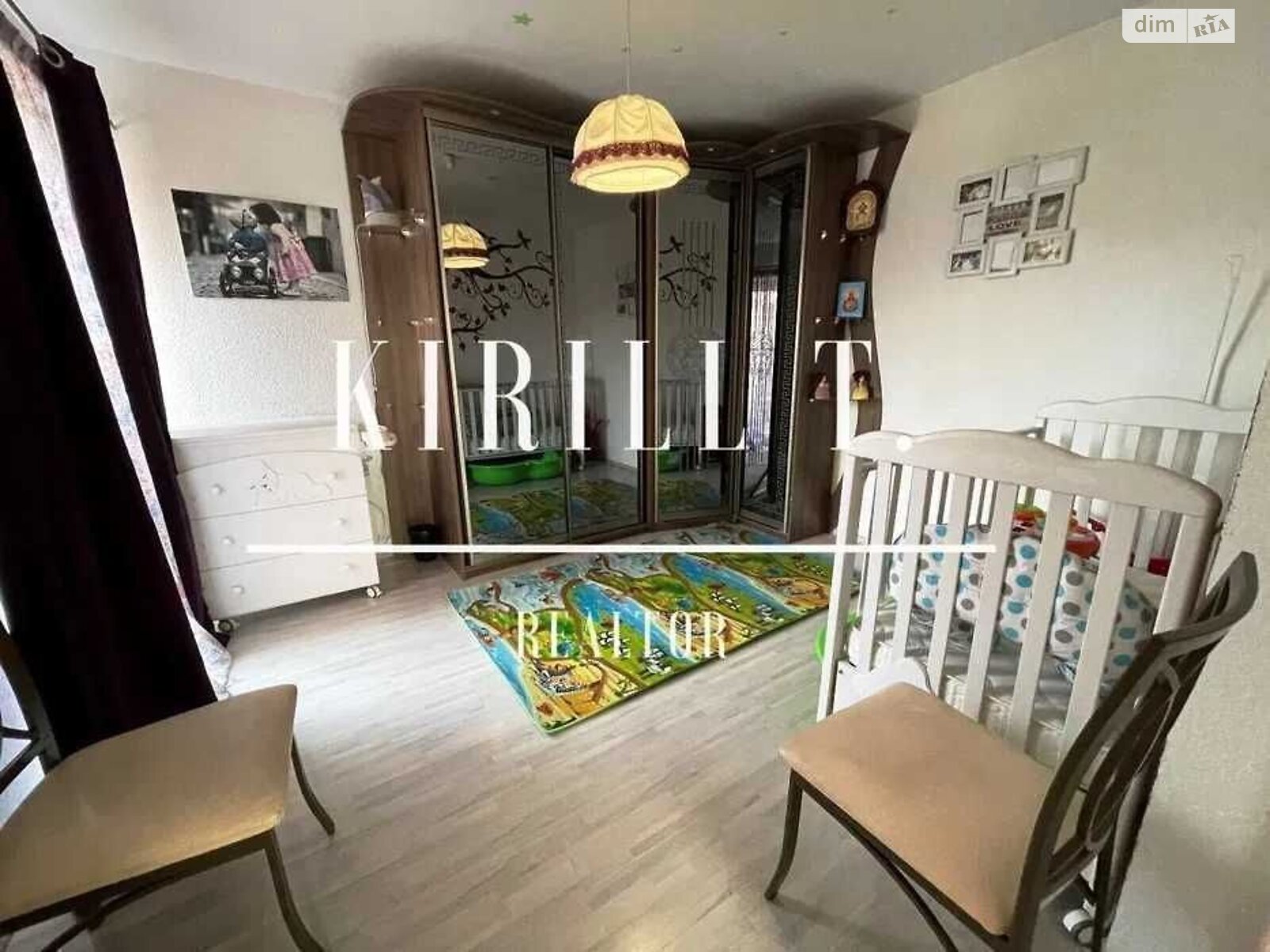 трехэтажный дом с гаражом, 250 кв. м, кирпич. Сдается помесячно в Днепре, в районе ДИИТ фото 1