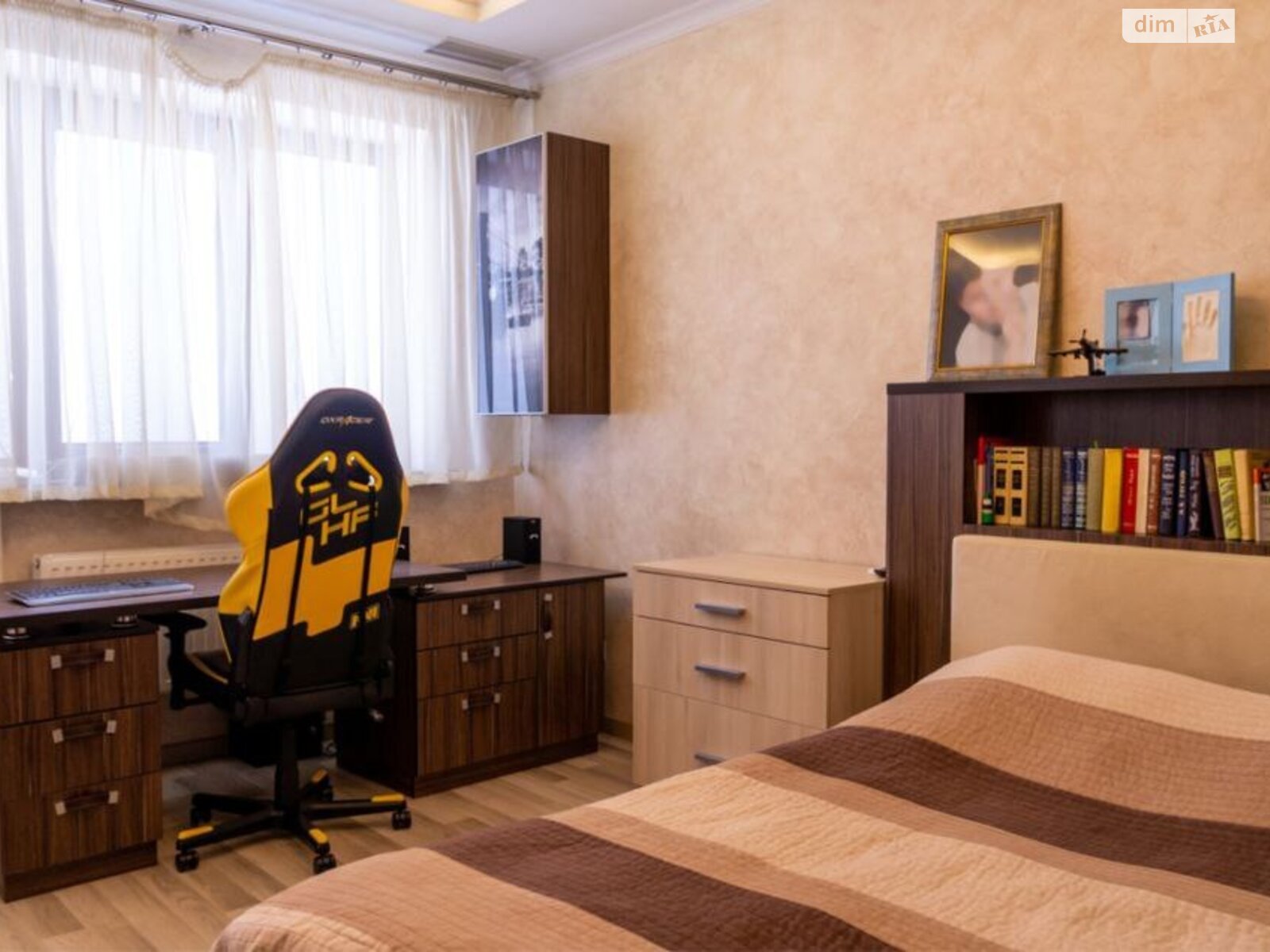 двухэтажный дом с верандой, 350 кв. м, кирпич. Сдается помесячно в Днепре, в районе ДИИТ фото 1