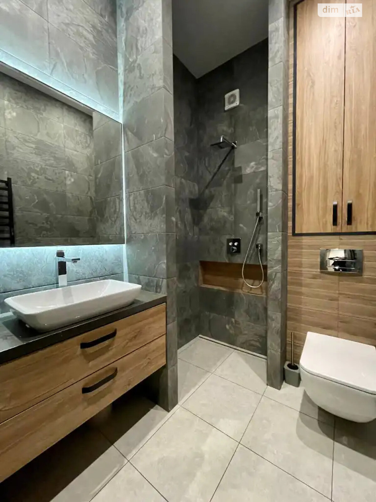 двухэтажный дом, 120 кв. м, кирпич. Сдается помесячно в Днепре, в районе ДИИТ фото 1