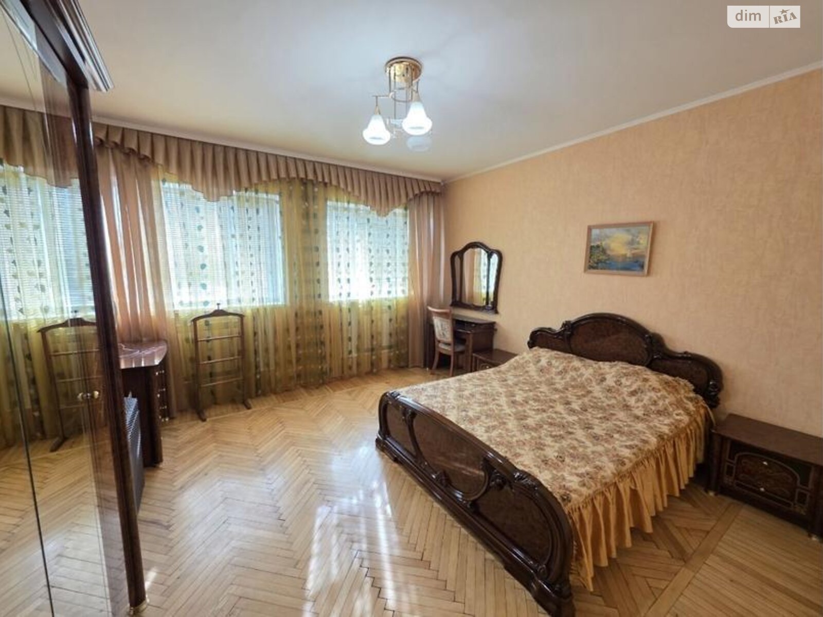 двухэтажный дом, 240 кв. м, кирпич. Сдается помесячно в Днепре, в районе ДИИТ фото 1 двухэтажный дом, 240 кв. м, кирпич. Сдается помесячно в Днепре, в районе ДИИТ фото 1