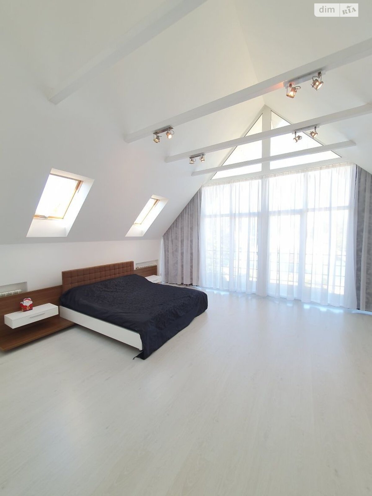 двухэтажный дом с верандой, 260 кв. м, кирпич. Сдается помесячно в Днепре, в районе ДИИТ фото 1