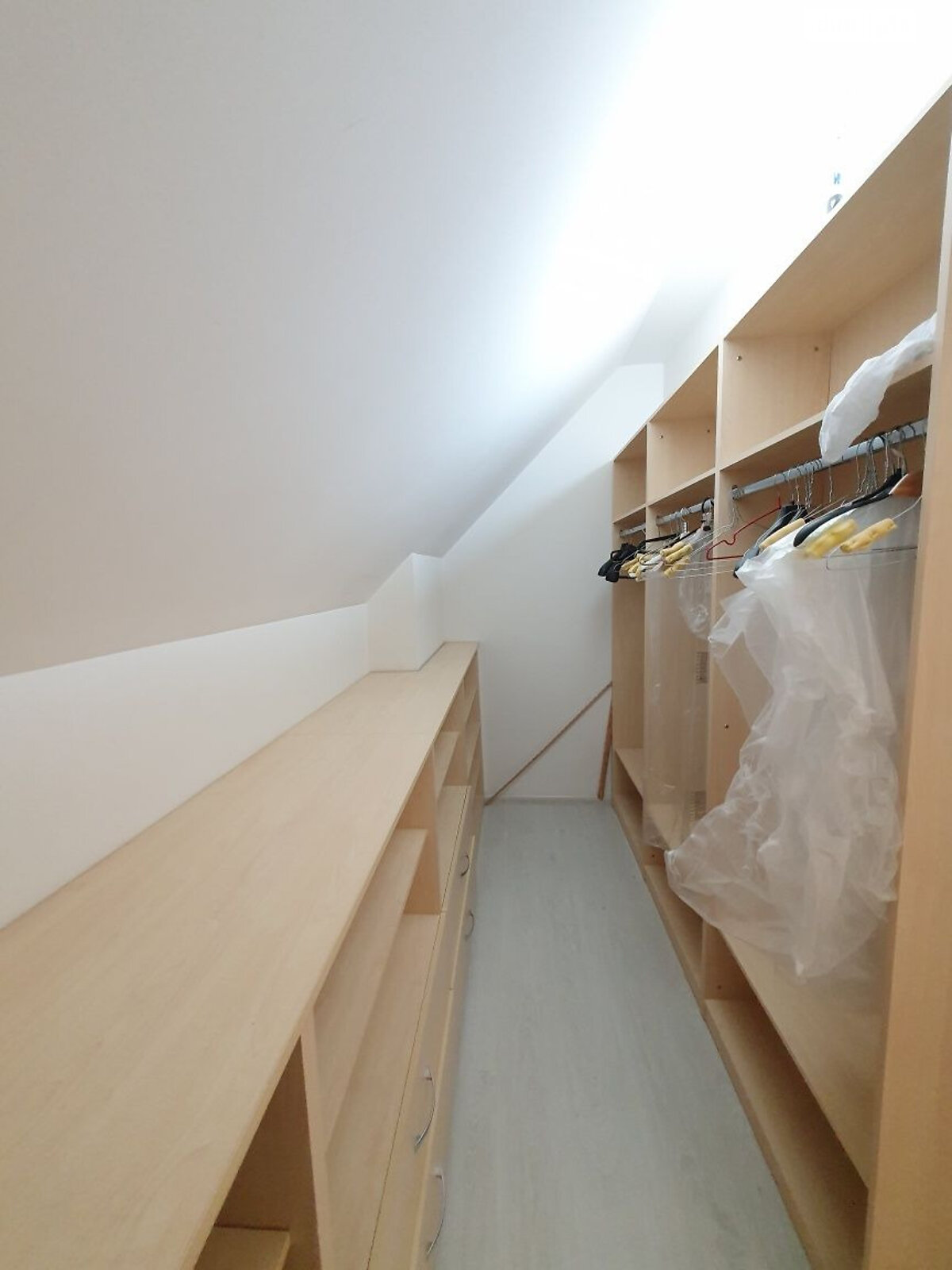 двухэтажный дом с верандой, 260 кв. м, кирпич. Сдается помесячно в Днепре, в районе ДИИТ фото 1