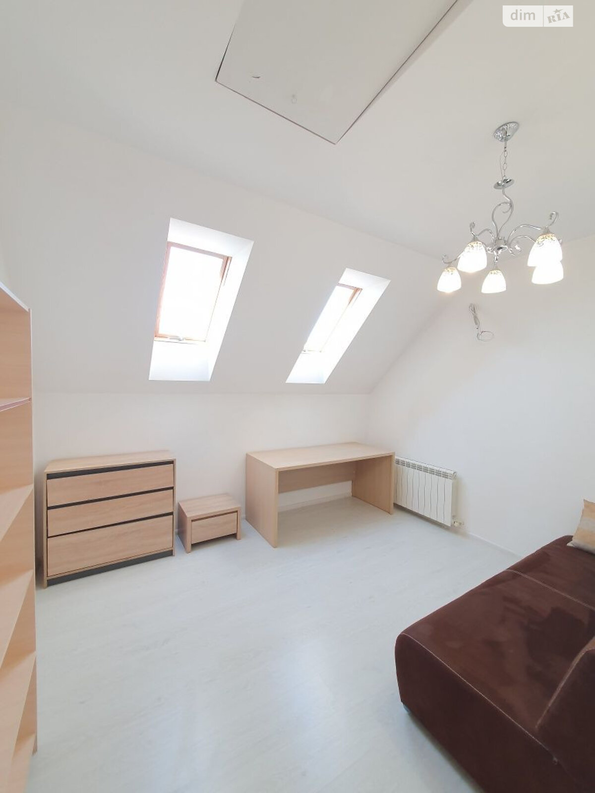 двухэтажный дом с верандой, 260 кв. м, кирпич. Сдается помесячно в Днепре, в районе ДИИТ фото 1