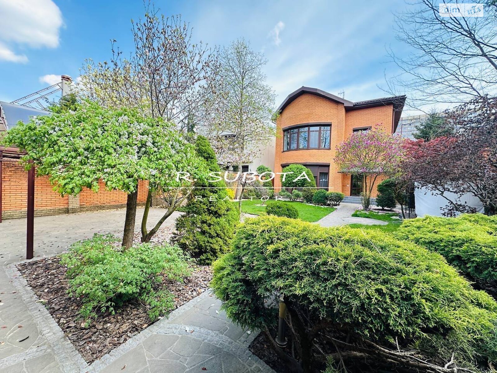 двухэтажный дом, 200 кв. м, кирпич. Сдается помесячно в Днепре фото 1