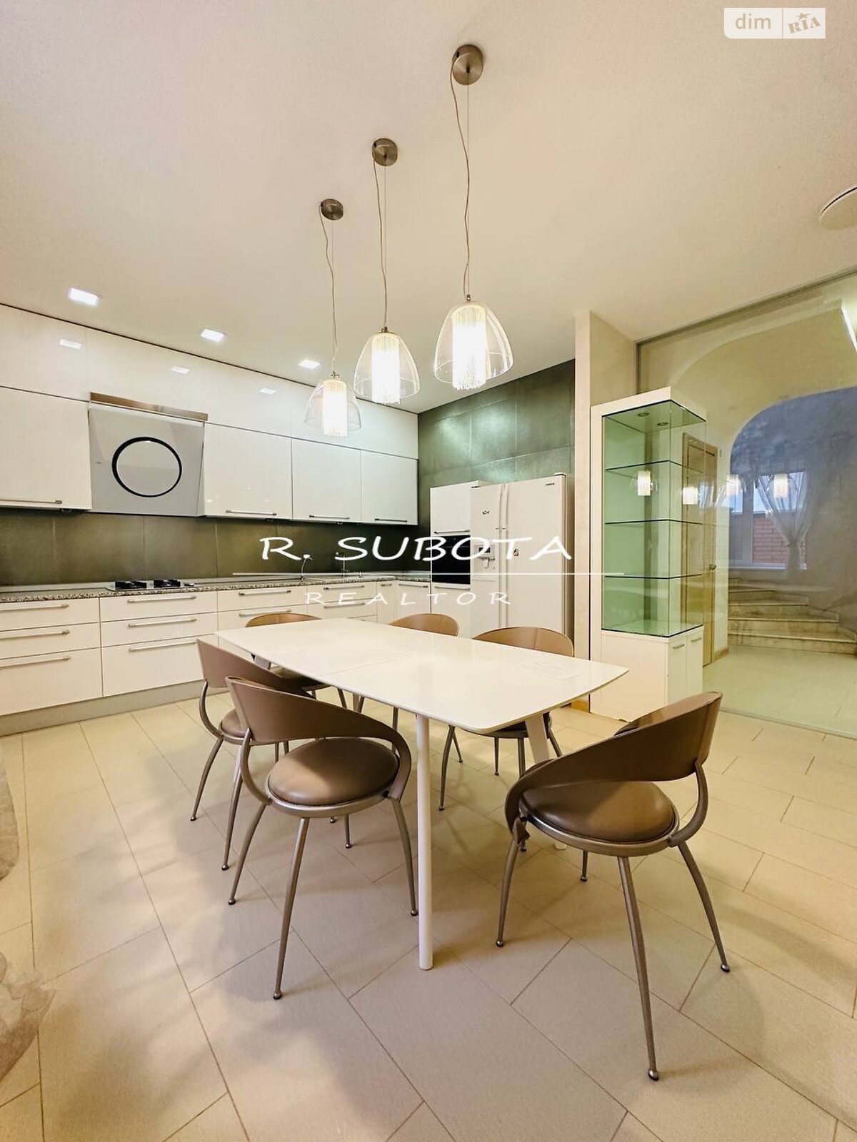 двухэтажный дом, 200 кв. м, кирпич. Сдается помесячно в Днепре фото 1