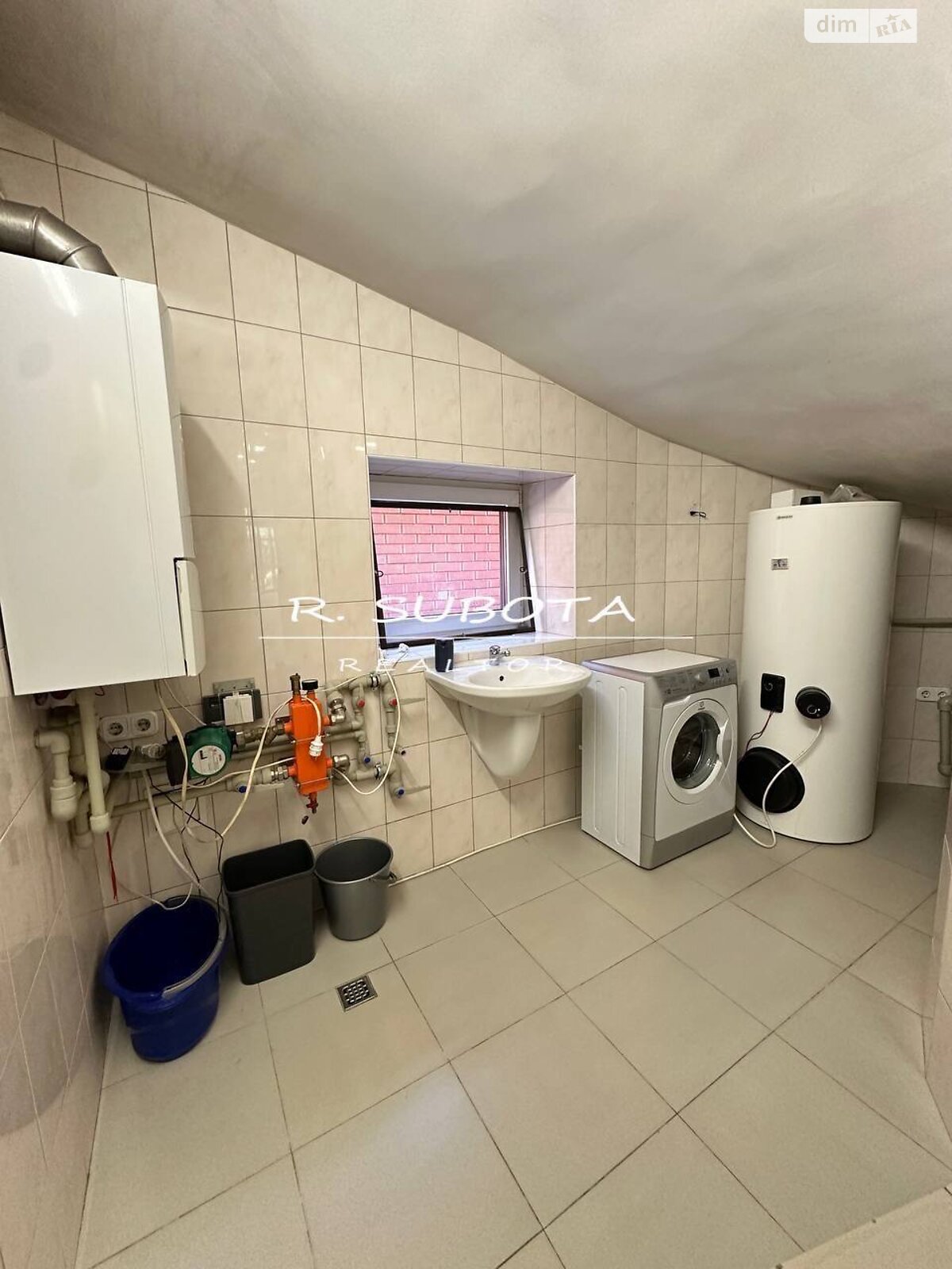 двухэтажный дом, 200 кв. м, кирпич. Сдается помесячно в Днепре фото 1