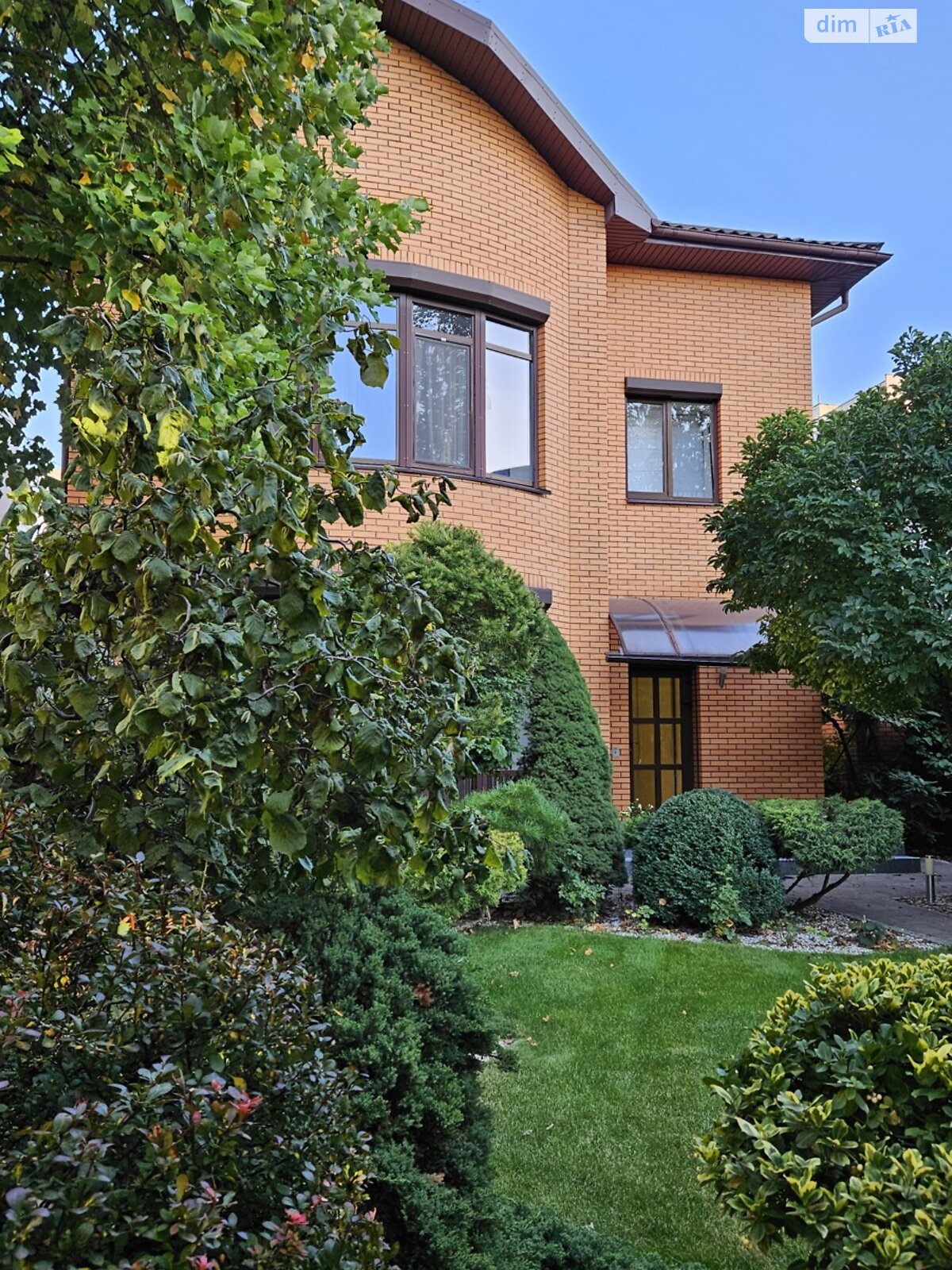 двухэтажный дом, 200 кв. м, кирпич. Сдается помесячно в Днепре фото 1