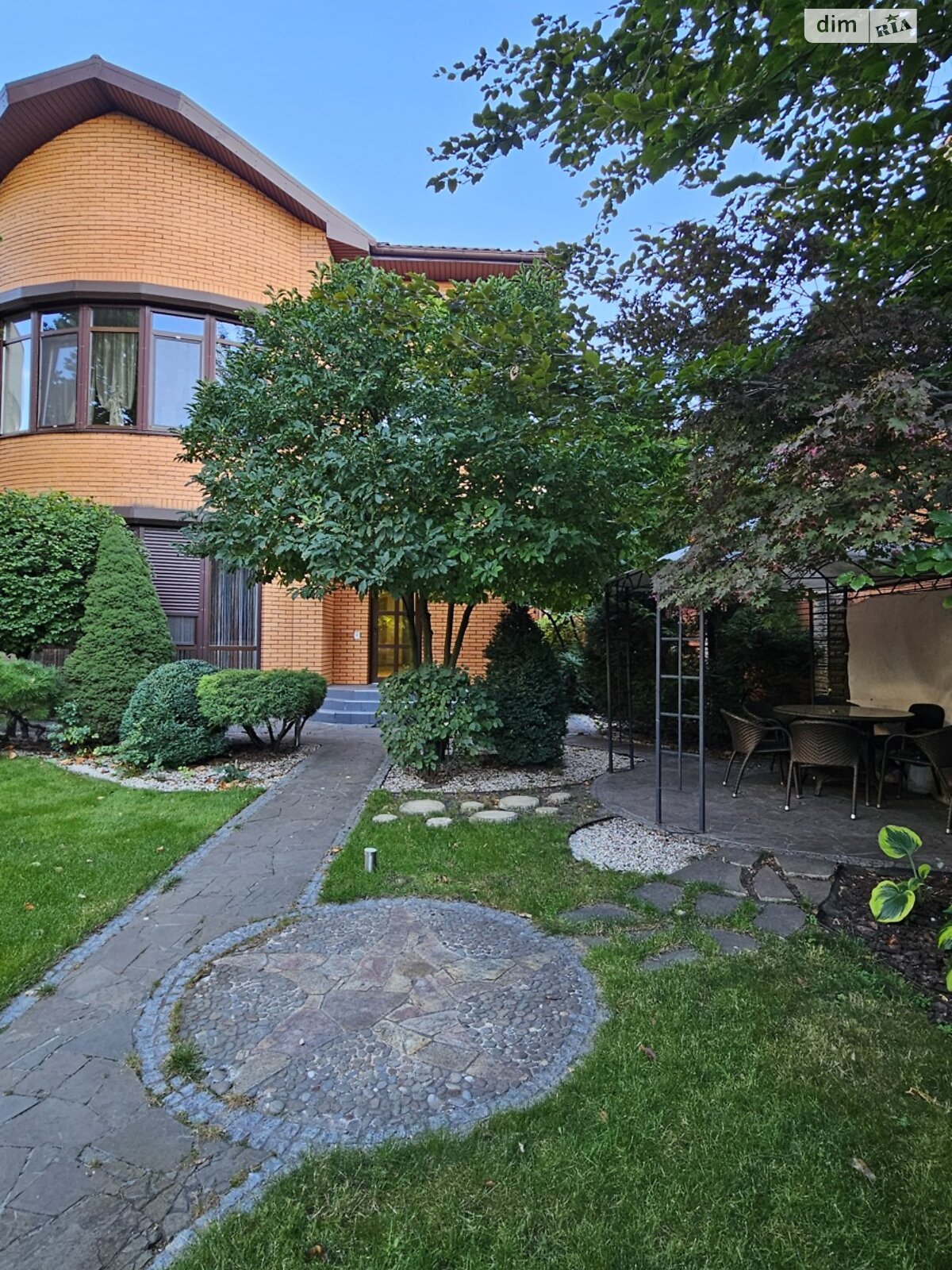 двухэтажный дом, 200 кв. м, кирпич. Сдается помесячно в Днепре фото 1