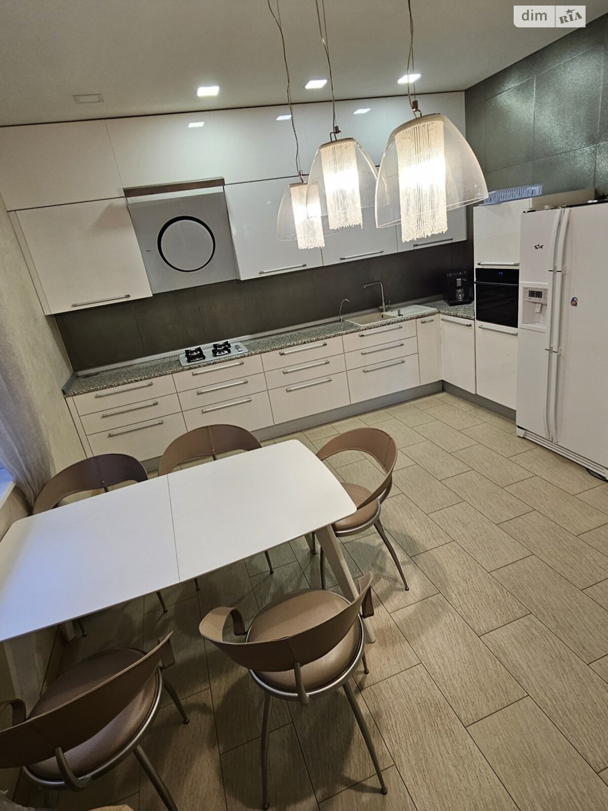 двухэтажный дом, 200 кв. м, кирпич. Сдается помесячно в Днепре фото 1