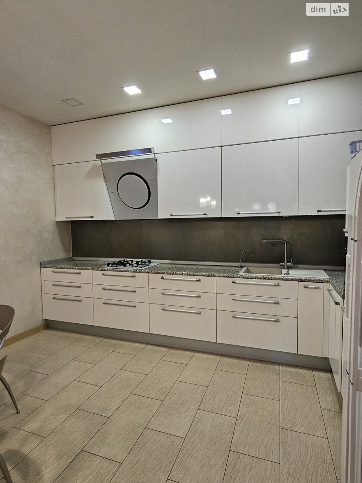 двухэтажный дом, 200 кв. м, кирпич. Сдается помесячно в Днепре фото 1