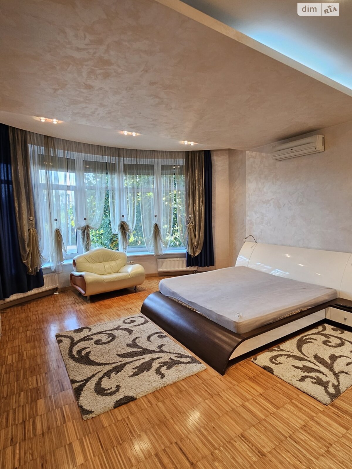 двухэтажный дом, 200 кв. м, кирпич. Сдается помесячно в Днепре фото 1