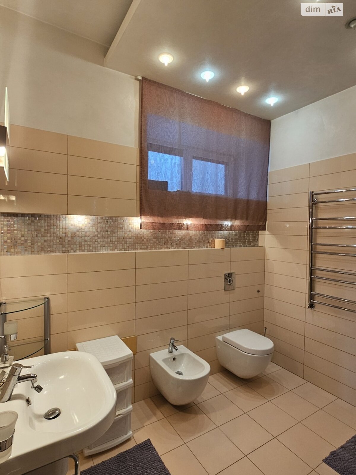 двухэтажный дом, 200 кв. м, кирпич. Сдается помесячно в Днепре фото 1