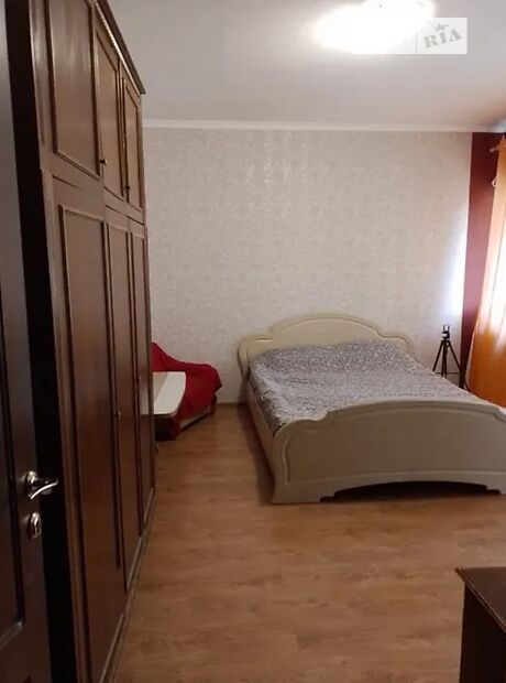 трехэтажный дом с балконом, 111111 кв. м, кирпич. Сдается помесячно в Днепре, в районе Гагарина фото 1 трехэтажный дом с балконом, 111111 кв. м, кирпич. Сдается помесячно в Днепре, в районе Гагарина фото 1