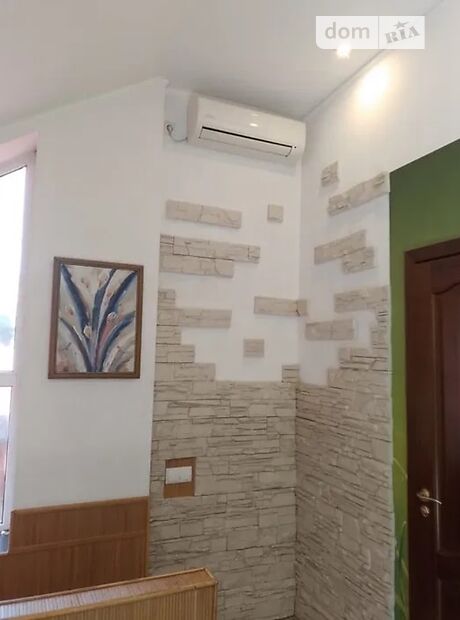 трехэтажный дом с балконом, 111111 кв. м, кирпич. Сдается помесячно в Днепре, в районе Гагарина фото 1 трехэтажный дом с балконом, 111111 кв. м, кирпич. Сдается помесячно в Днепре, в районе Гагарина фото 1