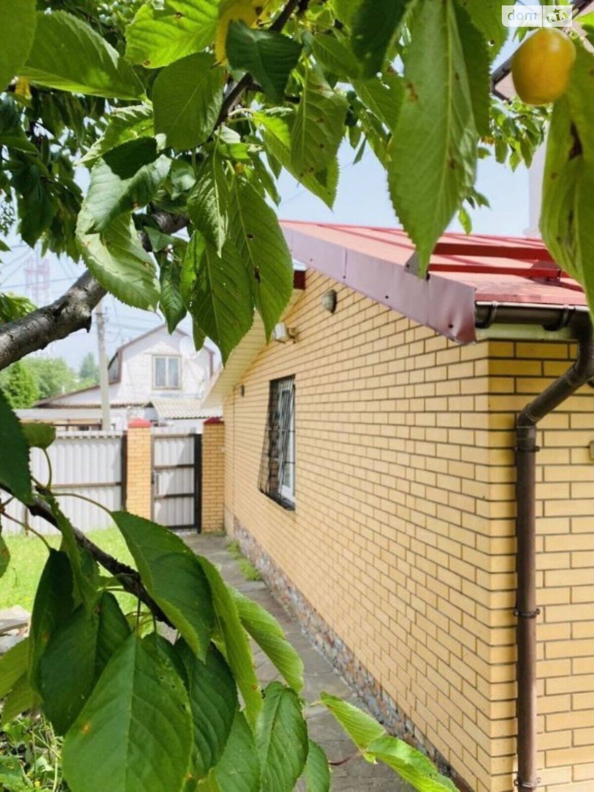 трехэтажный дом с ремонтом, 180 кв. м, кирпич. Сдается помесячно в Днепре, в районе Гагарина фото 1