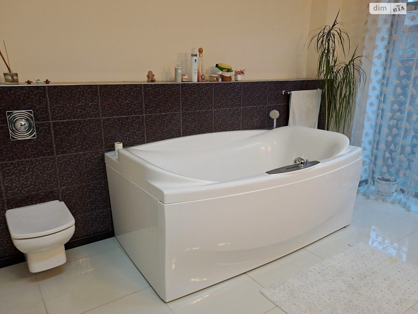 двухэтажный дом с ремонтом, 230 кв. м, кирпич. Сдается помесячно в Днепре, в районе Камянка фото 1