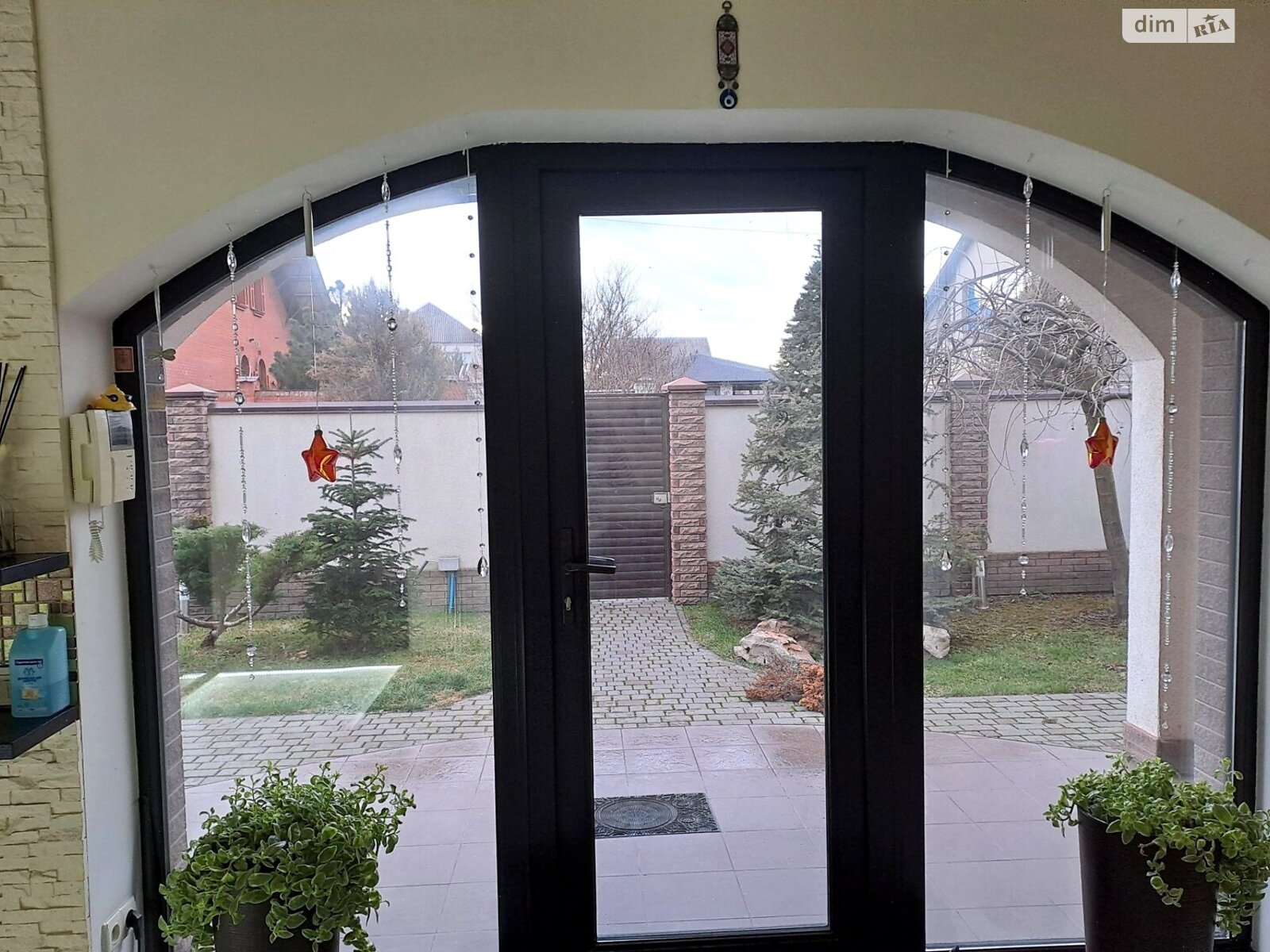 двухэтажный дом с ремонтом, 230 кв. м, кирпич. Сдается помесячно в Днепре, в районе Камянка фото 1