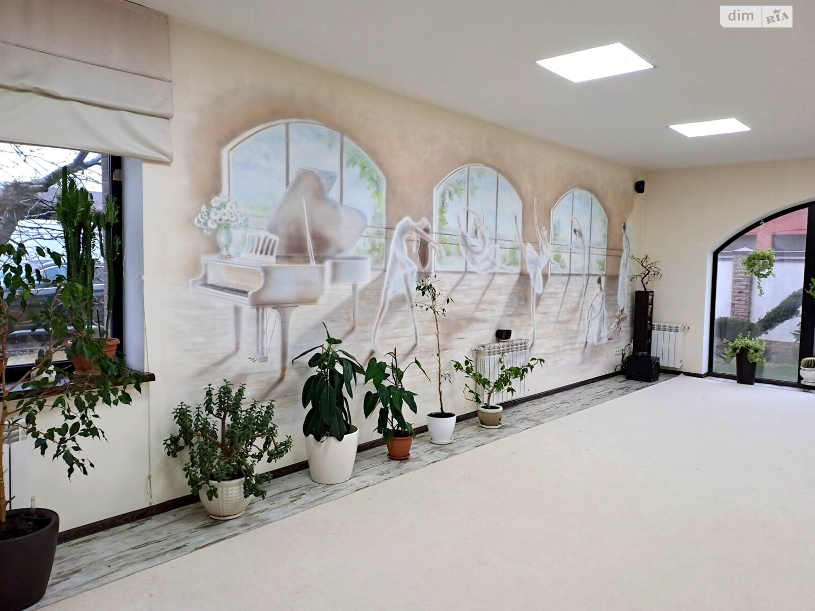 двухэтажный дом с ремонтом, 230 кв. м, кирпич. Сдается помесячно в Днепре, в районе Камянка фото 1