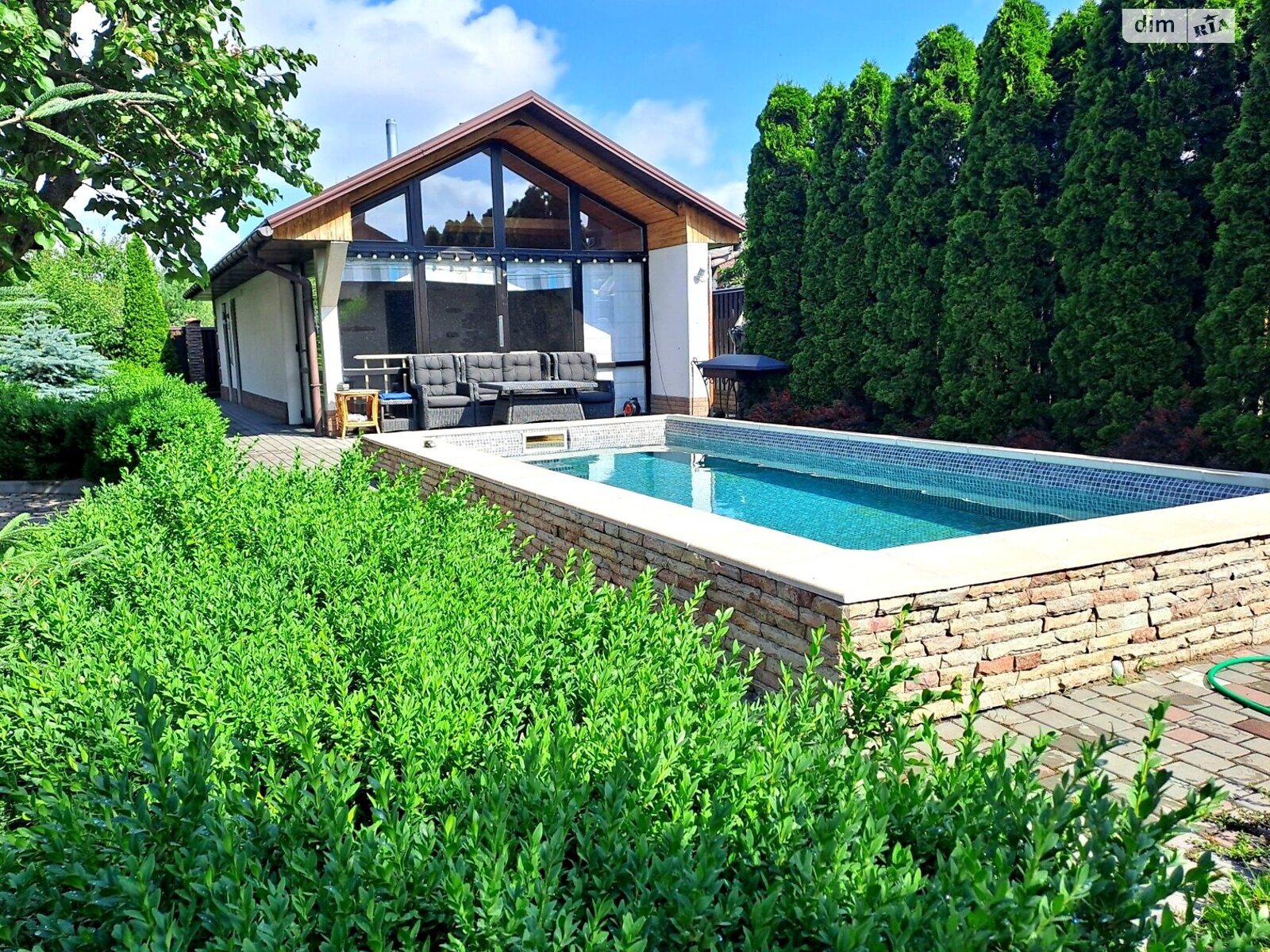 двухэтажный дом с ремонтом, 230 кв. м, кирпич. Сдается помесячно в Днепре, в районе Камянка фото 1