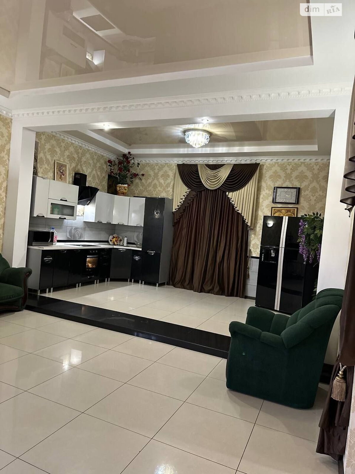 двоповерховий будинок з верандою, 233 кв. м, кирпич. Здається помісячно в Дніпрі, в районі Кам’янка фото 1 двопроверховий будинок з верандою, 233 кв. м, кирпич. Здається помісячно в Дніпрі, в районі Кам’янка фото 1