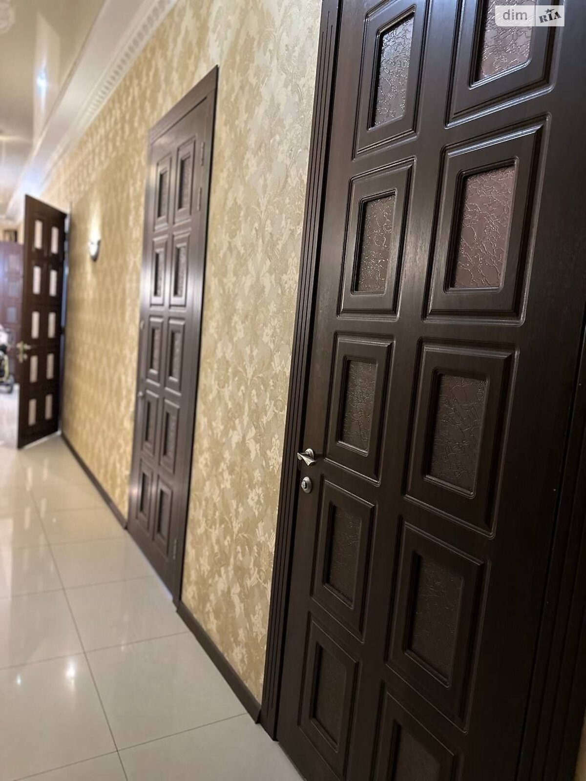 двоповерховий будинок з верандою, 233 кв. м, кирпич. Здається помісячно в Дніпрі, в районі Кам’янка фото 1 двопроверховий будинок з верандою, 233 кв. м, кирпич. Здається помісячно в Дніпрі, в районі Кам’янка фото 1