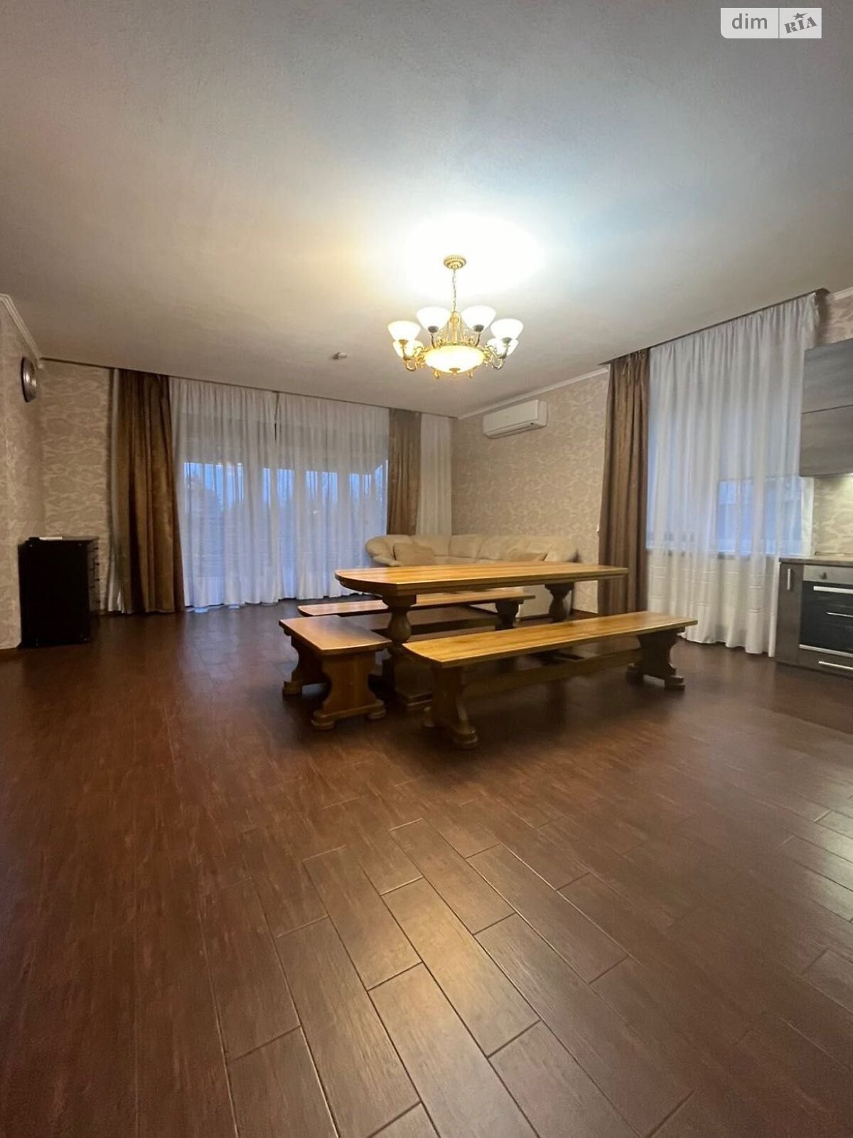 двухэтажный дом с верандой, 230 кв. м, кирпич. Сдается помесячно в Днепре, в районе Камянка фото 1