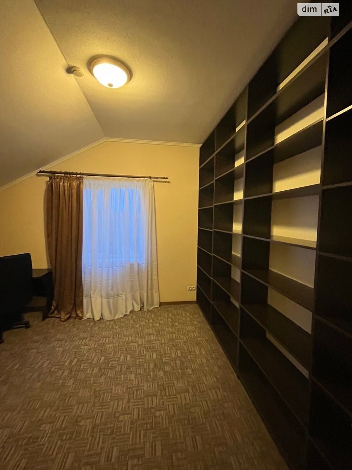 двухэтажный дом с верандой, 230 кв. м, кирпич. Сдается помесячно в Днепре, в районе Камянка фото 1