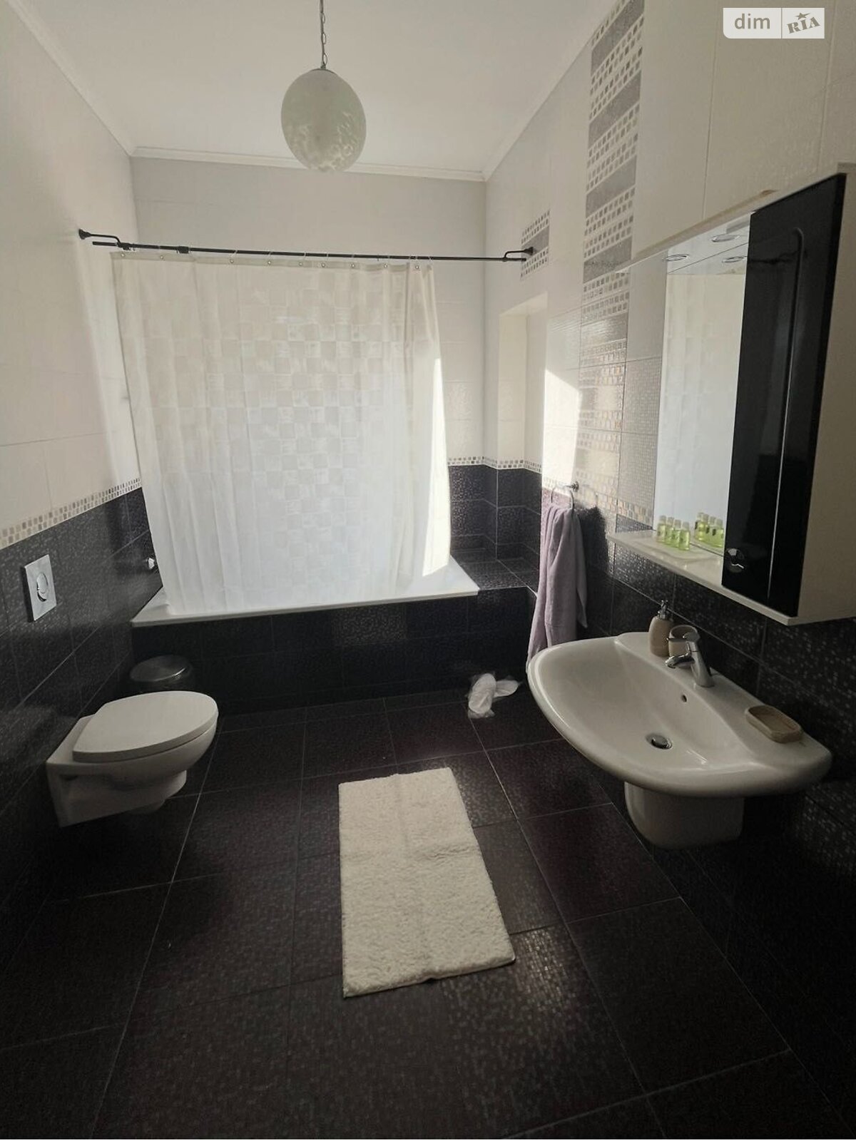 двухэтажный дом с верандой, 230 кв. м, кирпич. Сдается помесячно в Днепре, в районе Камянка фото 1