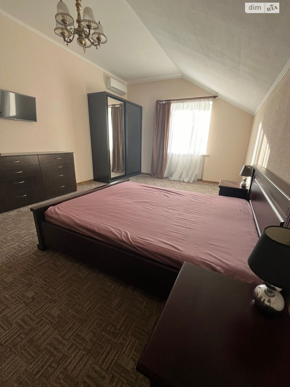 двухэтажный дом с верандой, 230 кв. м, кирпич. Сдается помесячно в Днепре, в районе Камянка фото 1