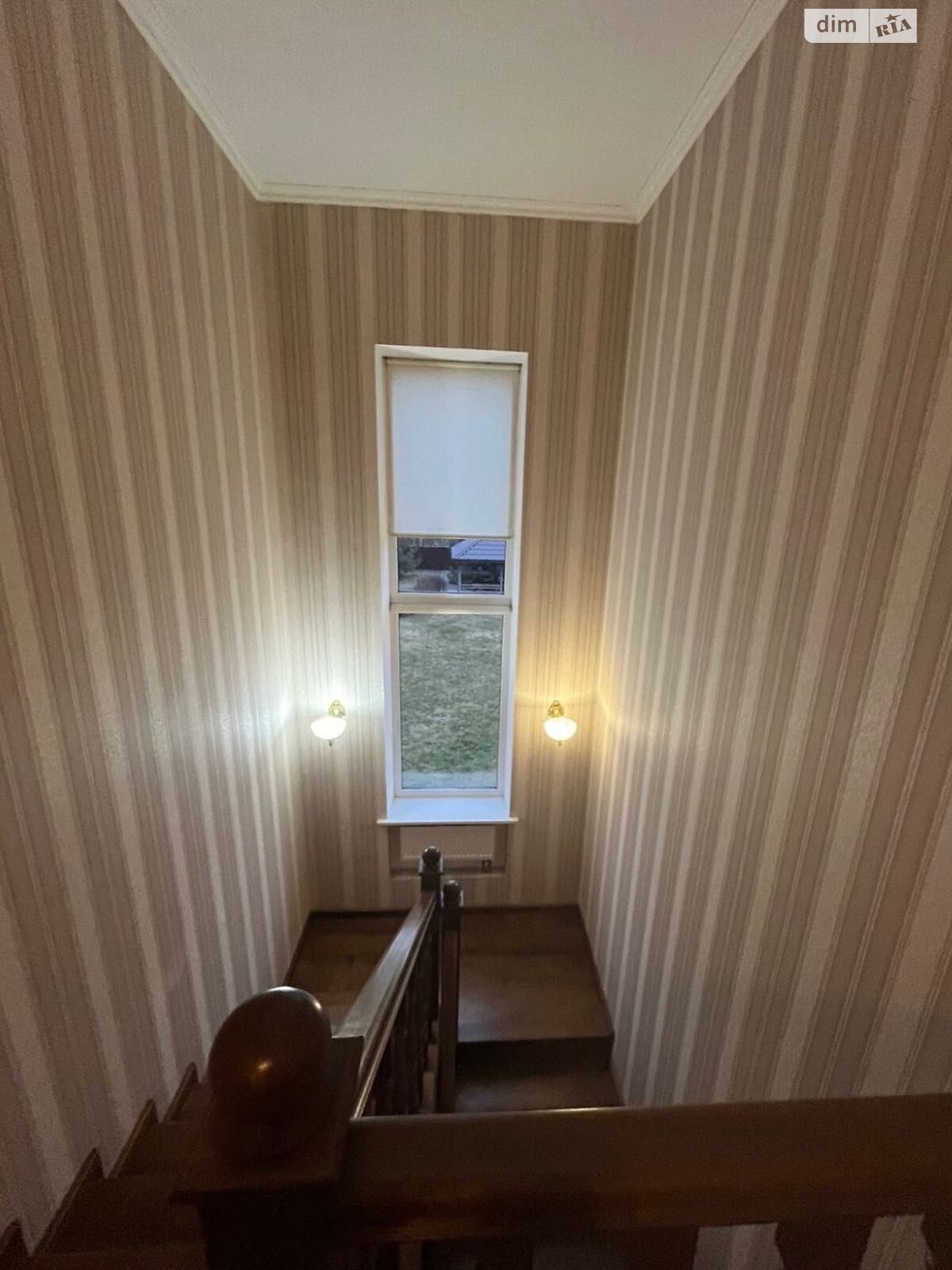 двухэтажный дом с верандой, 230 кв. м, кирпич. Сдается помесячно в Днепре, в районе Камянка фото 1