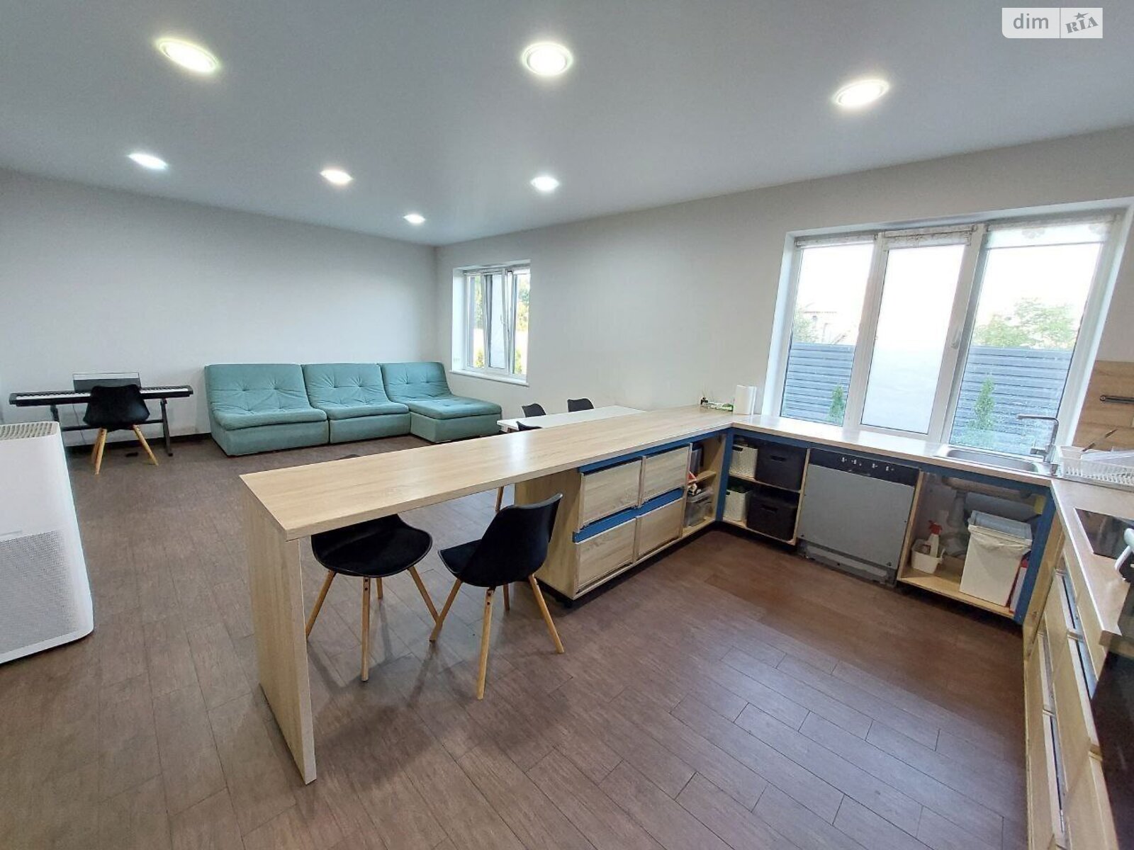 двухэтажный дом, 180 кв. м, кирпич. Сдается помесячно в Днепре, в районе Краснополье фото 1 двухэтажный дом, 180 кв. м, кирпич. Сдается помесячно в Днепре, в районе Краснополье фото 1