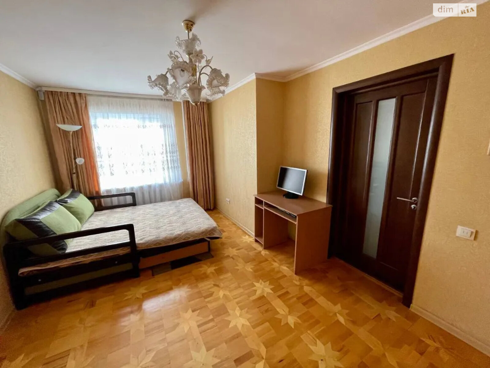 двоповерховий будинок, 280 кв. м, кирпич. Здається помісячно в Дніпрі, в районі Табірний фото 1 двопроверховий будинок, 280 кв. м, кирпич. Здається помісячно в Дніпрі, в районі Табірний фото 1