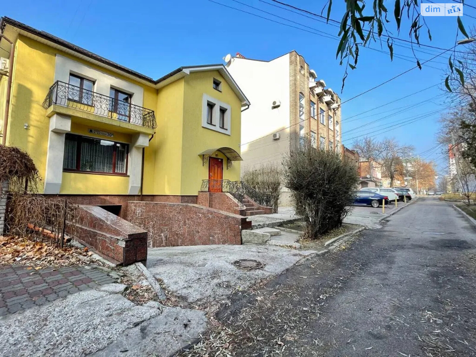 двоповерховий будинок, 280 кв. м, кирпич. Здається помісячно в Дніпрі, в районі Табірний фото 1 двопроверховий будинок, 280 кв. м, кирпич. Здається помісячно в Дніпрі, в районі Табірний фото 1