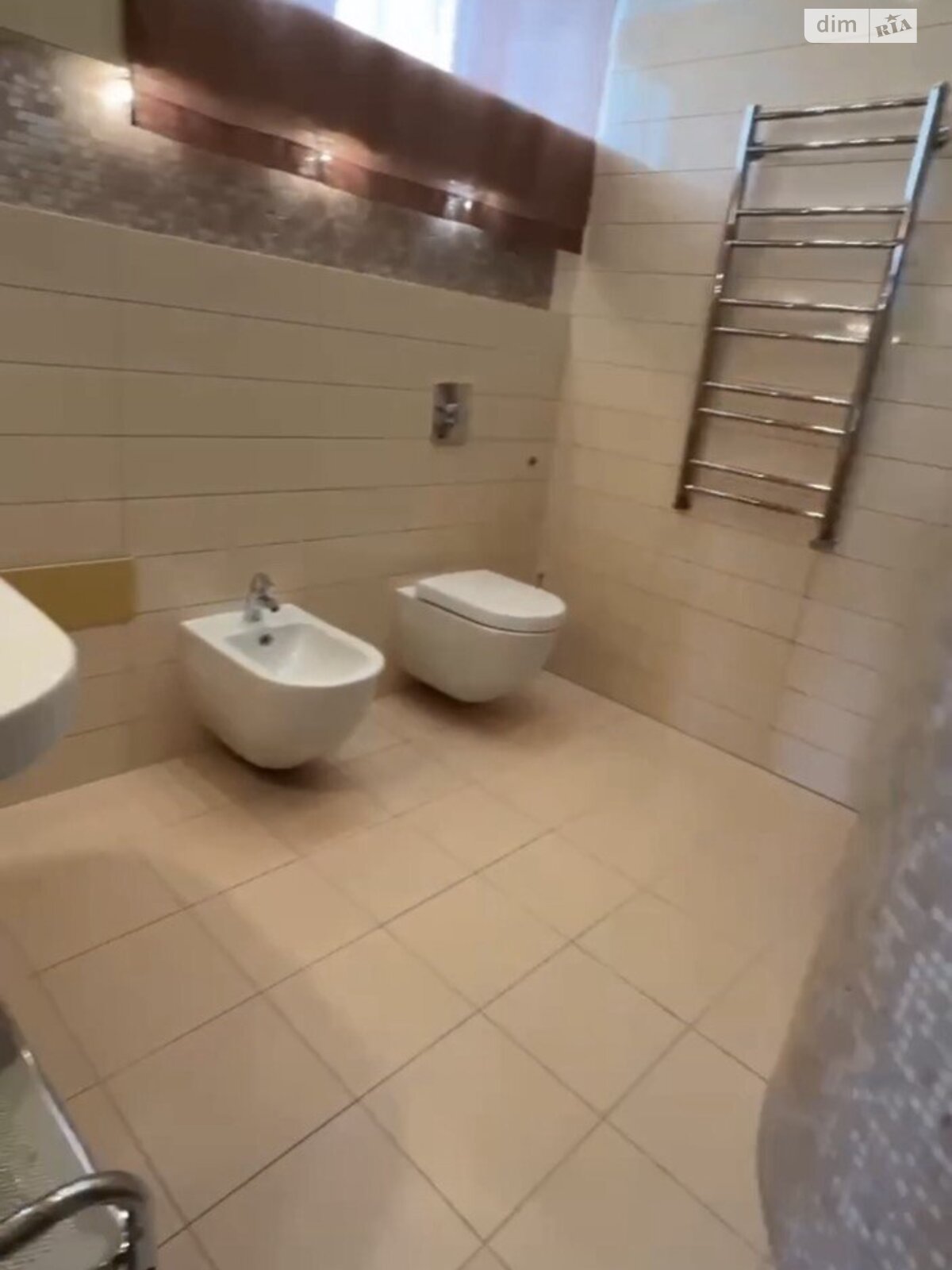 двухэтажный дом, 200 кв. м, кирпич. Сдается помесячно в Днепре, в районе Лагерный фото 1 двухэтажный дом, 200 кв. м, кирпич. Сдается помесячно в Днепре, в районе Лагерный фото 1