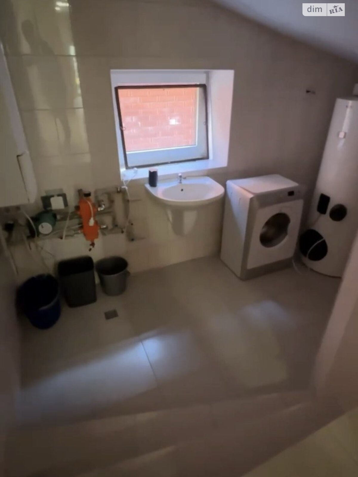 двухэтажный дом, 200 кв. м, кирпич. Сдается помесячно в Днепре, в районе Лагерный фото 1 двухэтажный дом, 200 кв. м, кирпич. Сдается помесячно в Днепре, в районе Лагерный фото 1