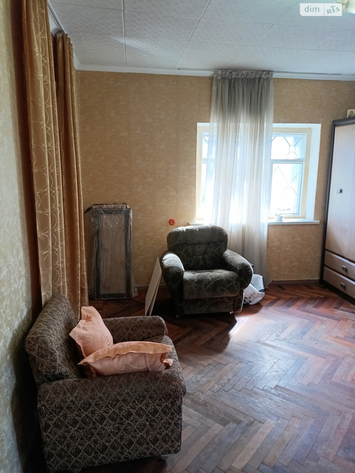 одноэтажный дом с гаражом, 30 кв. м, кирпич. Сдается помесячно в Днепре, в районе Ломовка фото 1