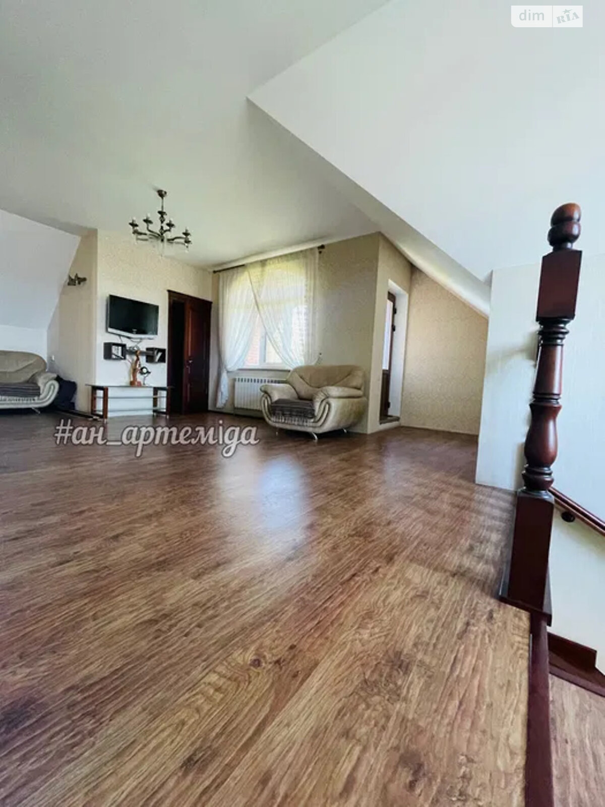 двухэтажный дом с верандой, 155 кв. м, кирпич. Сдается помесячно в Днепре, в районе Ломовка фото 1 двухэтажный дом с верандой, 155 кв. м, кирпич. Сдается помесячно в Днепре, в районе Ломовка фото 1