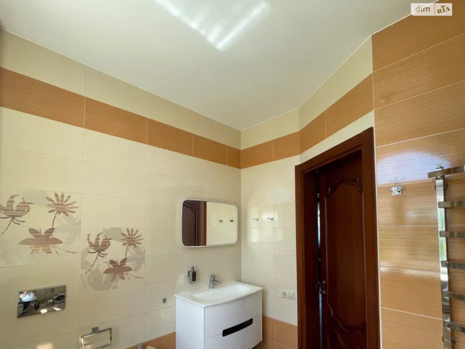 двухэтажный дом с верандой, 155 кв. м, кирпич. Сдается помесячно в Днепре, в районе Ломовка фото 1 двухэтажный дом с верандой, 155 кв. м, кирпич. Сдается помесячно в Днепре, в районе Ломовка фото 1